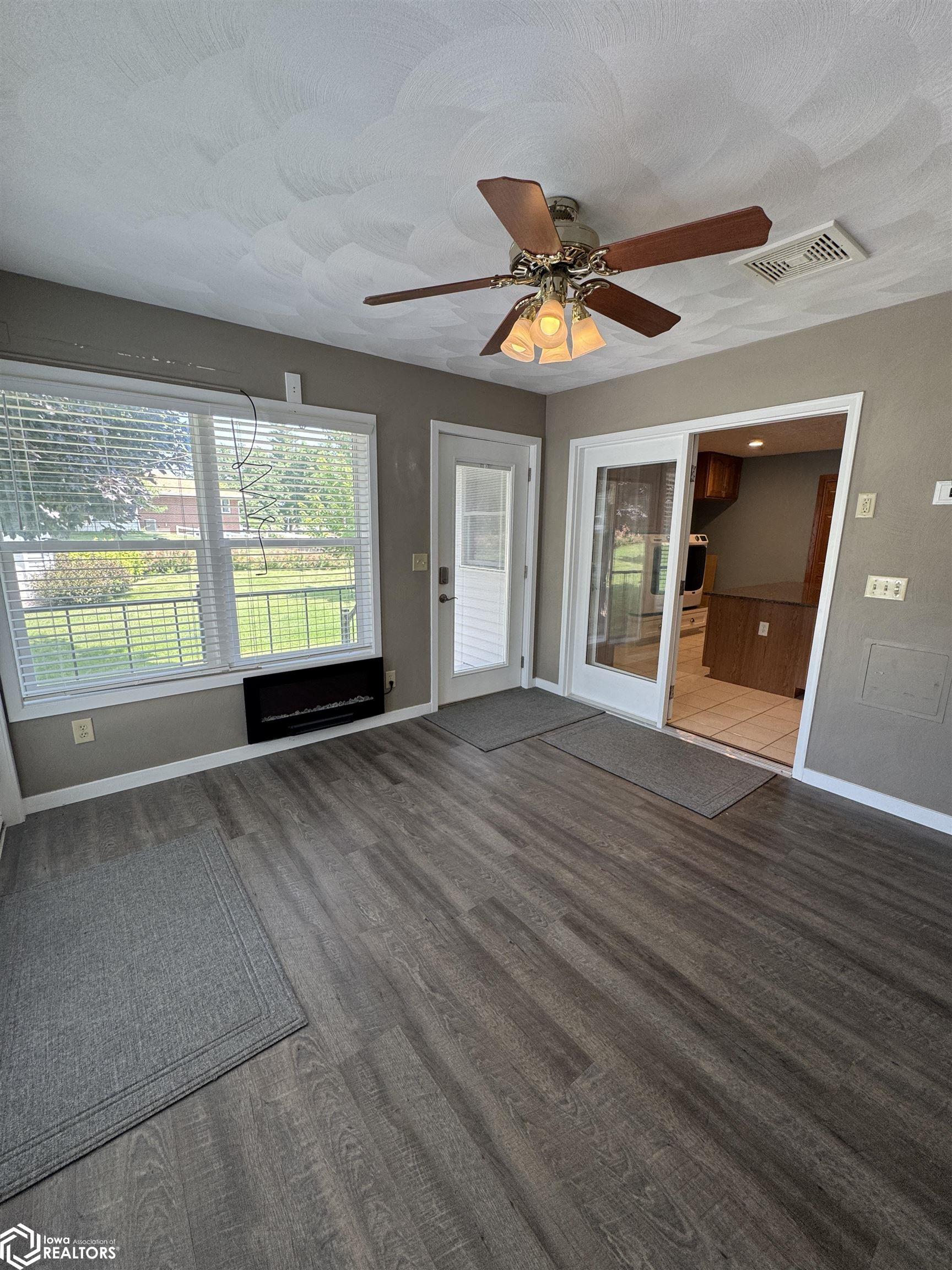 320 E Jackson Street, Sigourney, Iowa image 21