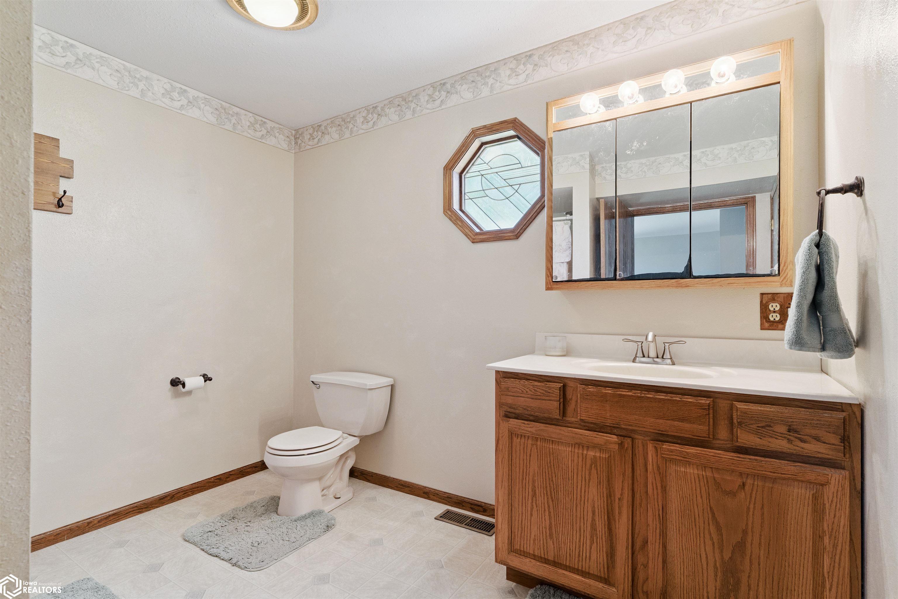 2656 Nebraska Ave., Mount Pleasant, Iowa image 13