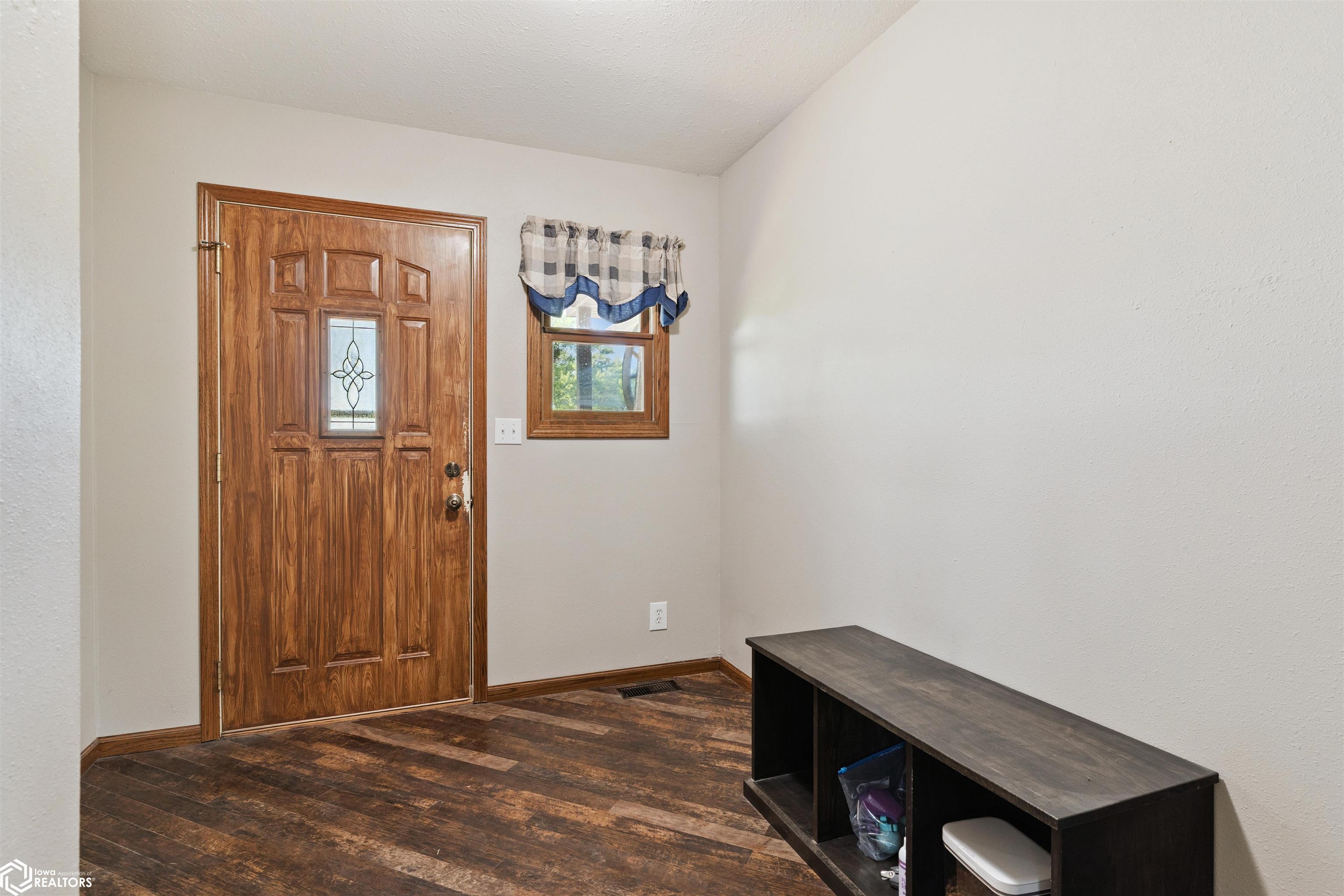 2656 Nebraska Ave., Mount Pleasant, Iowa image 3