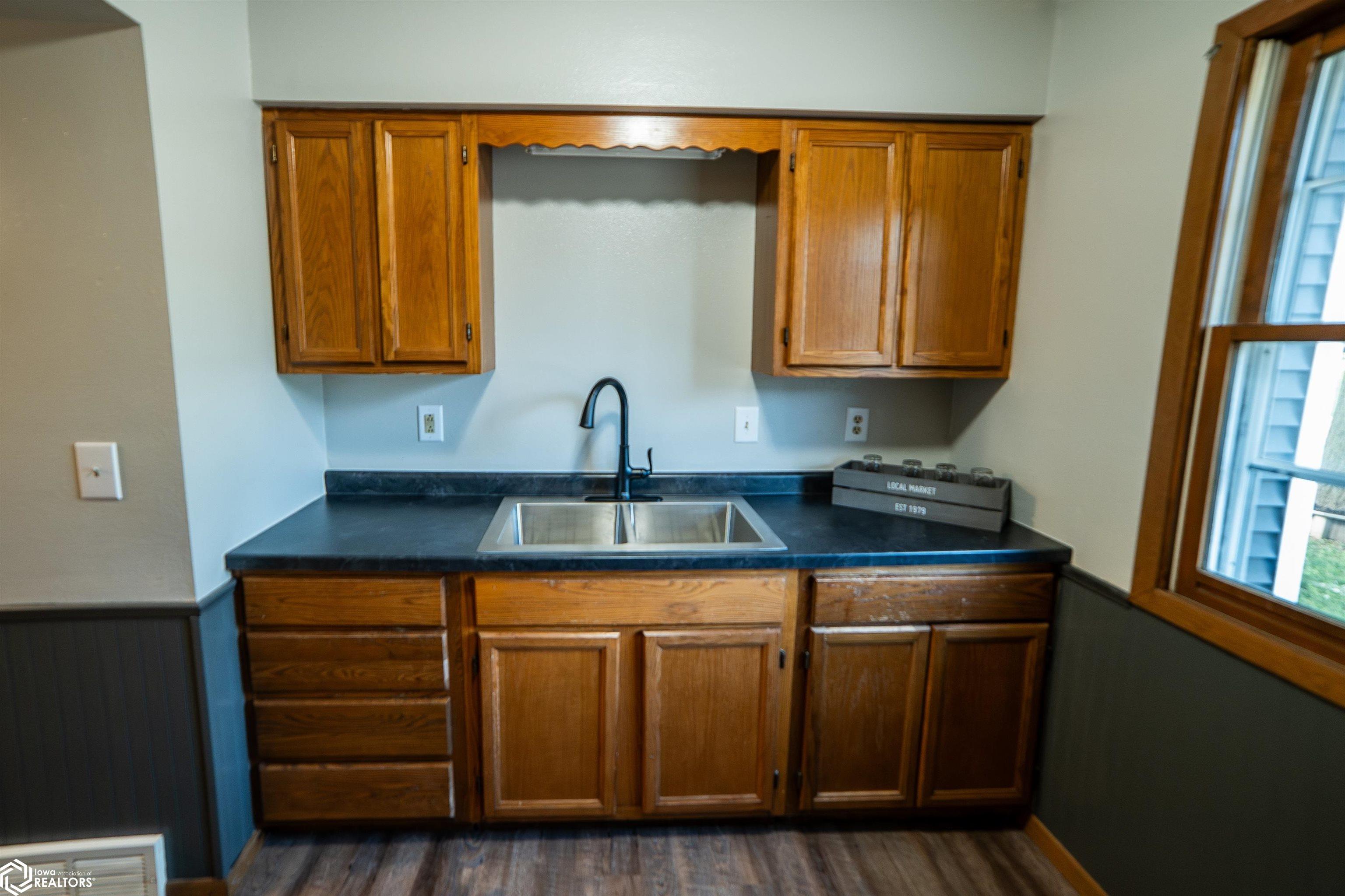 1111 Mabel Street, Oskaloosa, Iowa image 12