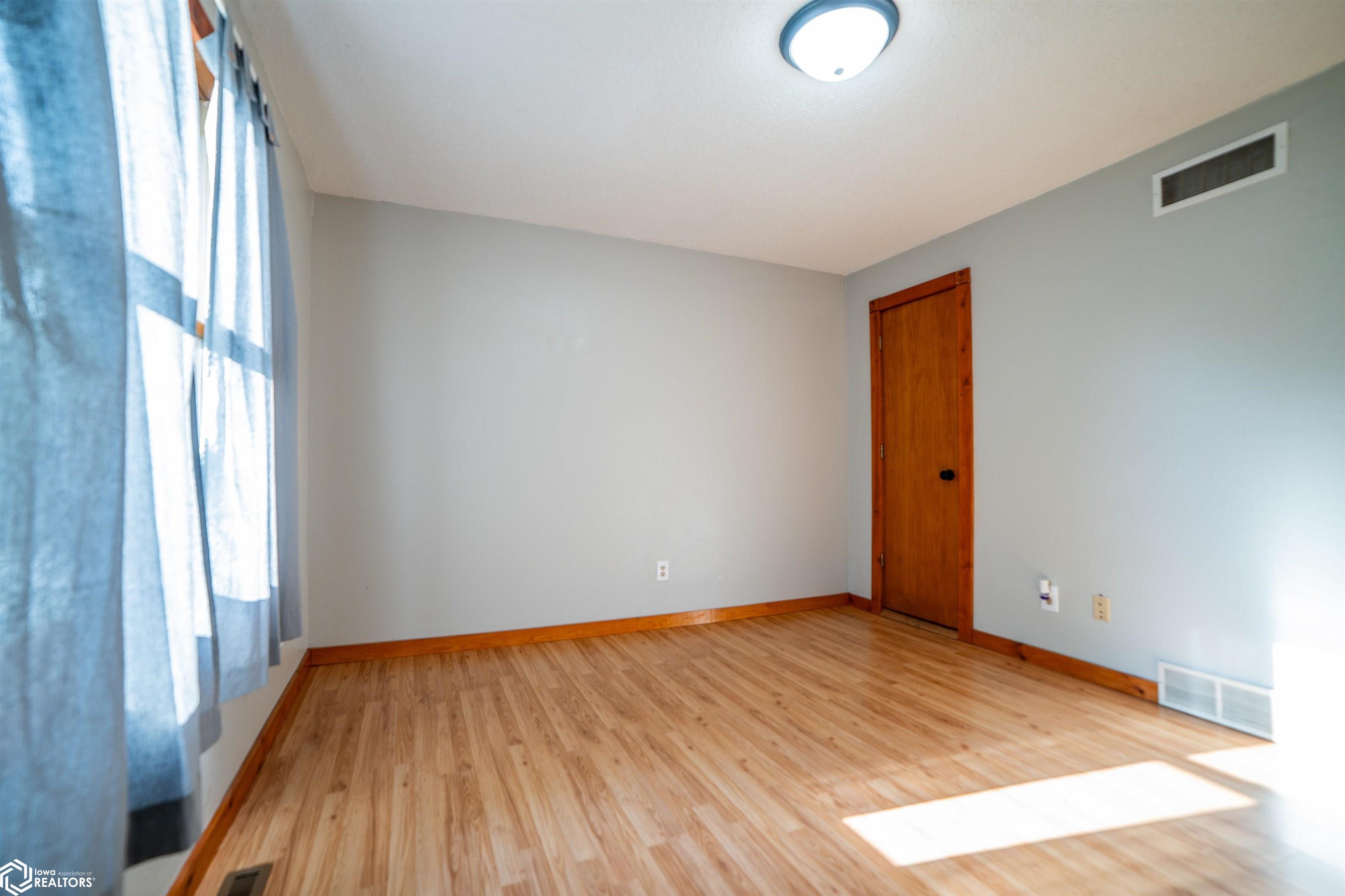 1111 Mabel Street, Oskaloosa, Iowa image 16