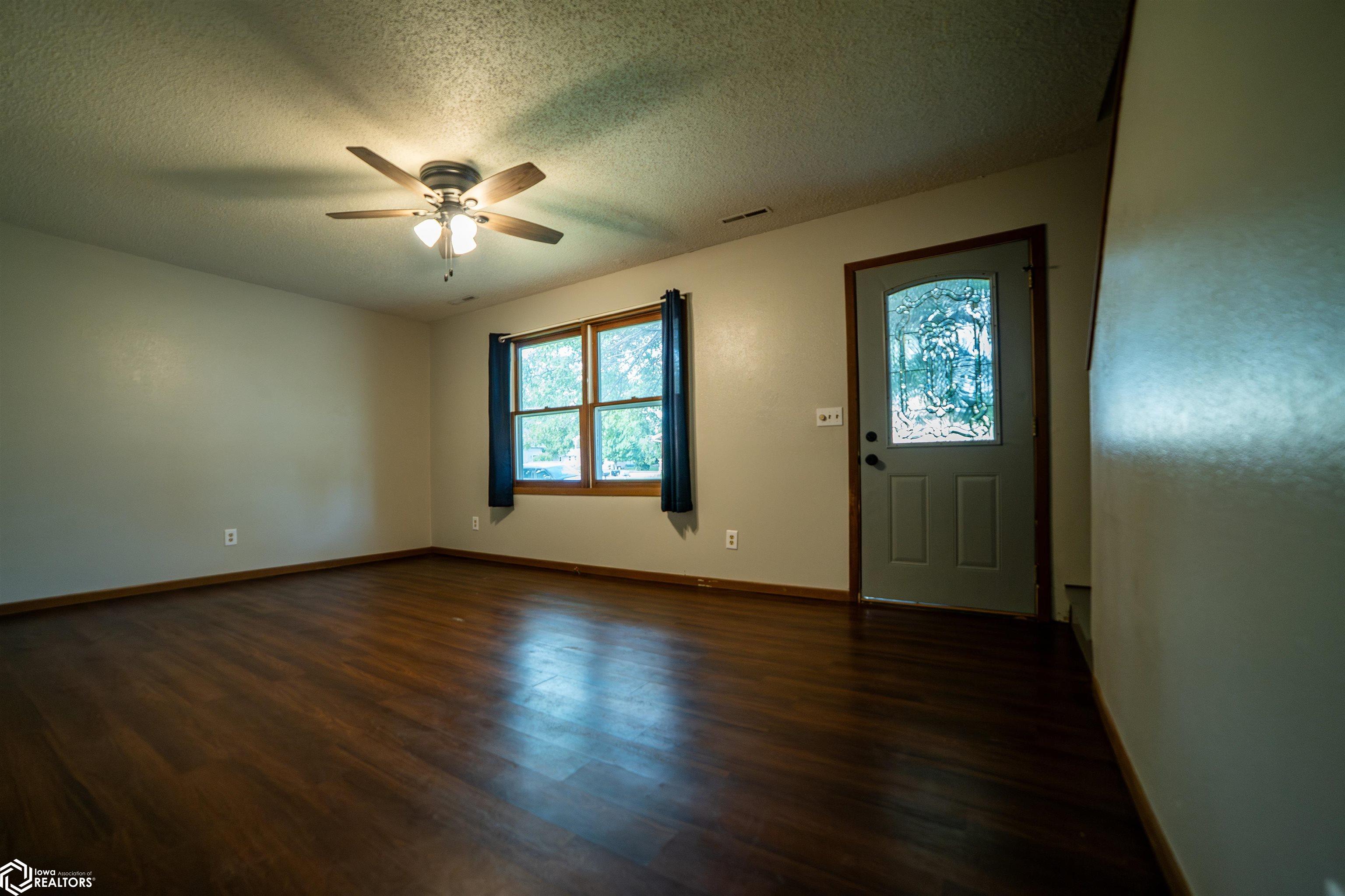 1111 Mabel Street, Oskaloosa, Iowa image 6