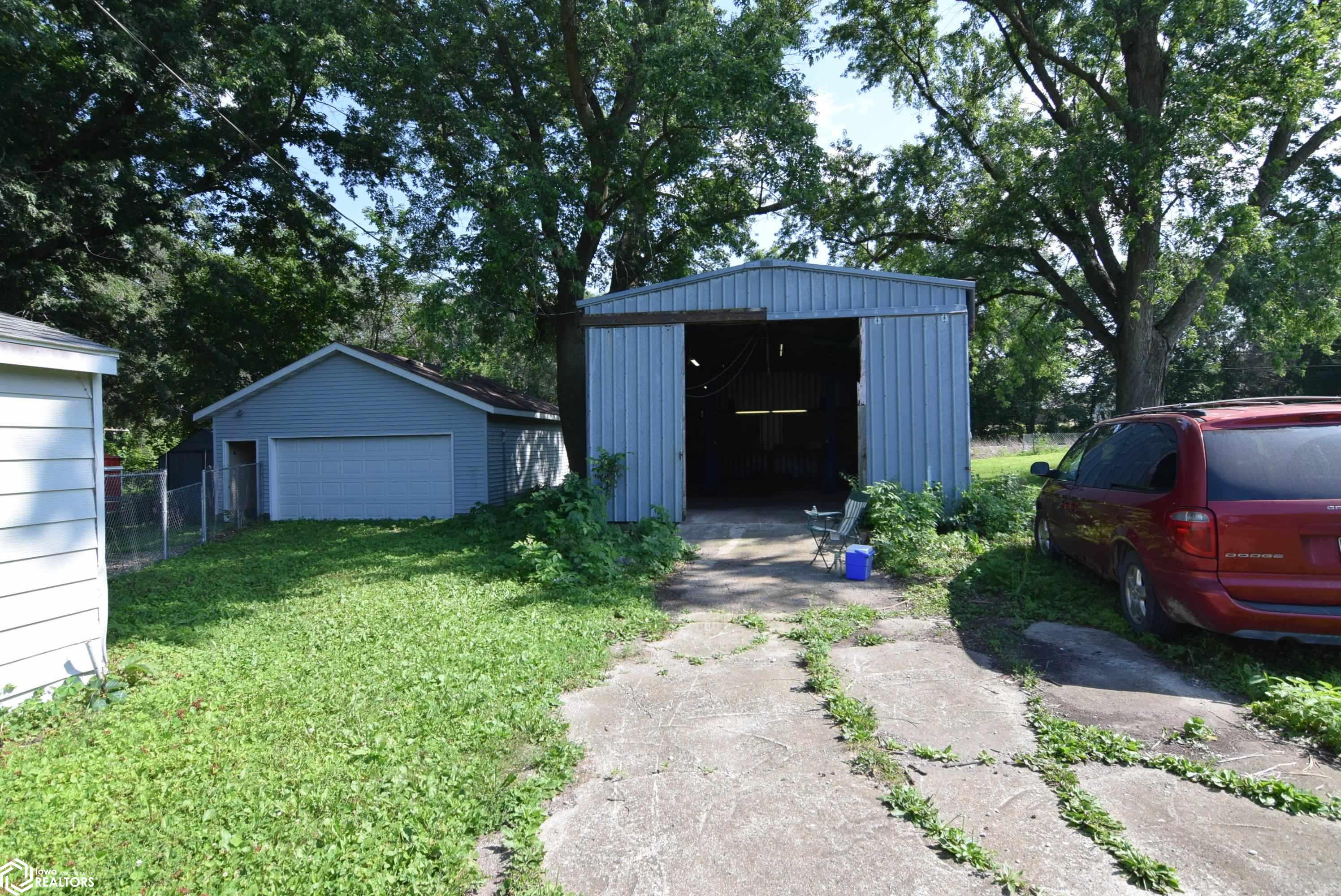 1116 James Street, Webster City, Iowa image 2