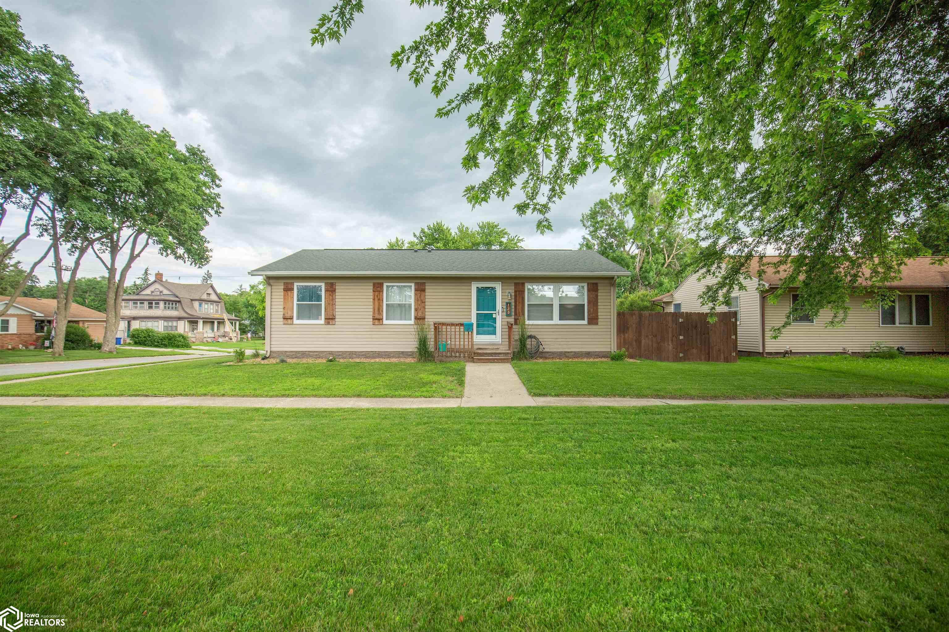 120 W College Street, Algona, Iowa image 1