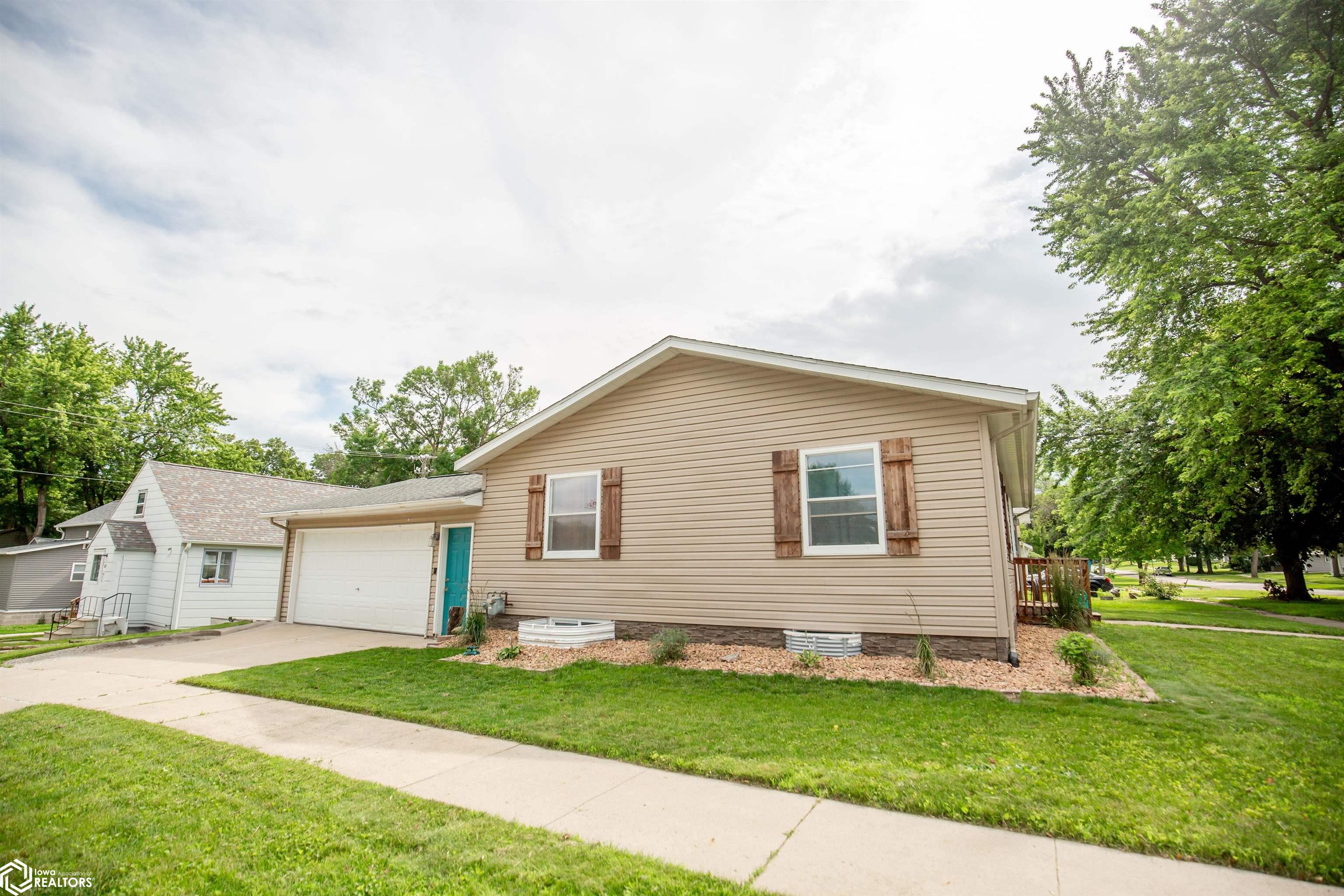 120 W College Street, Algona, Iowa image 2