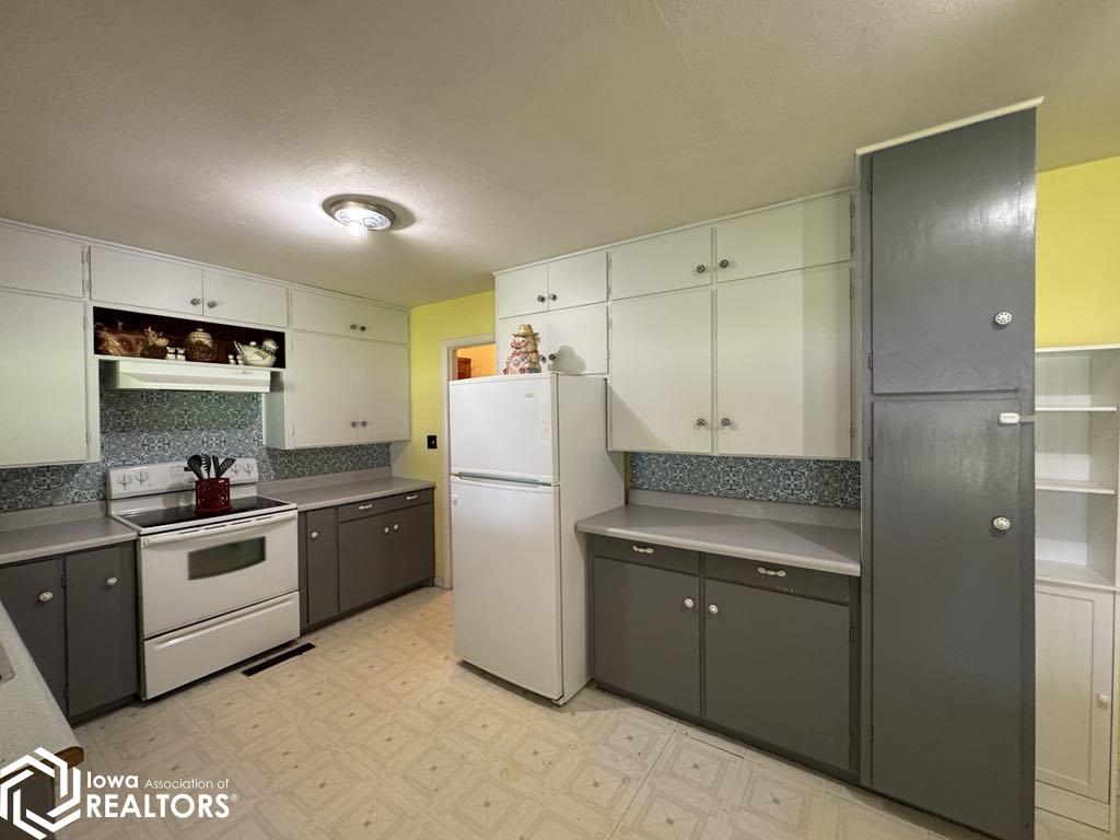 603 N Davis Street, Bloomfield, Iowa image 17