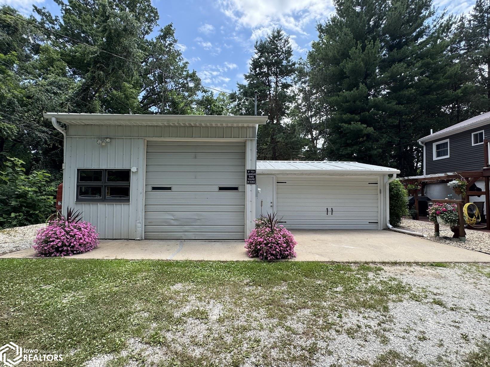 206 Emmett Street, Burlington, Iowa image 6