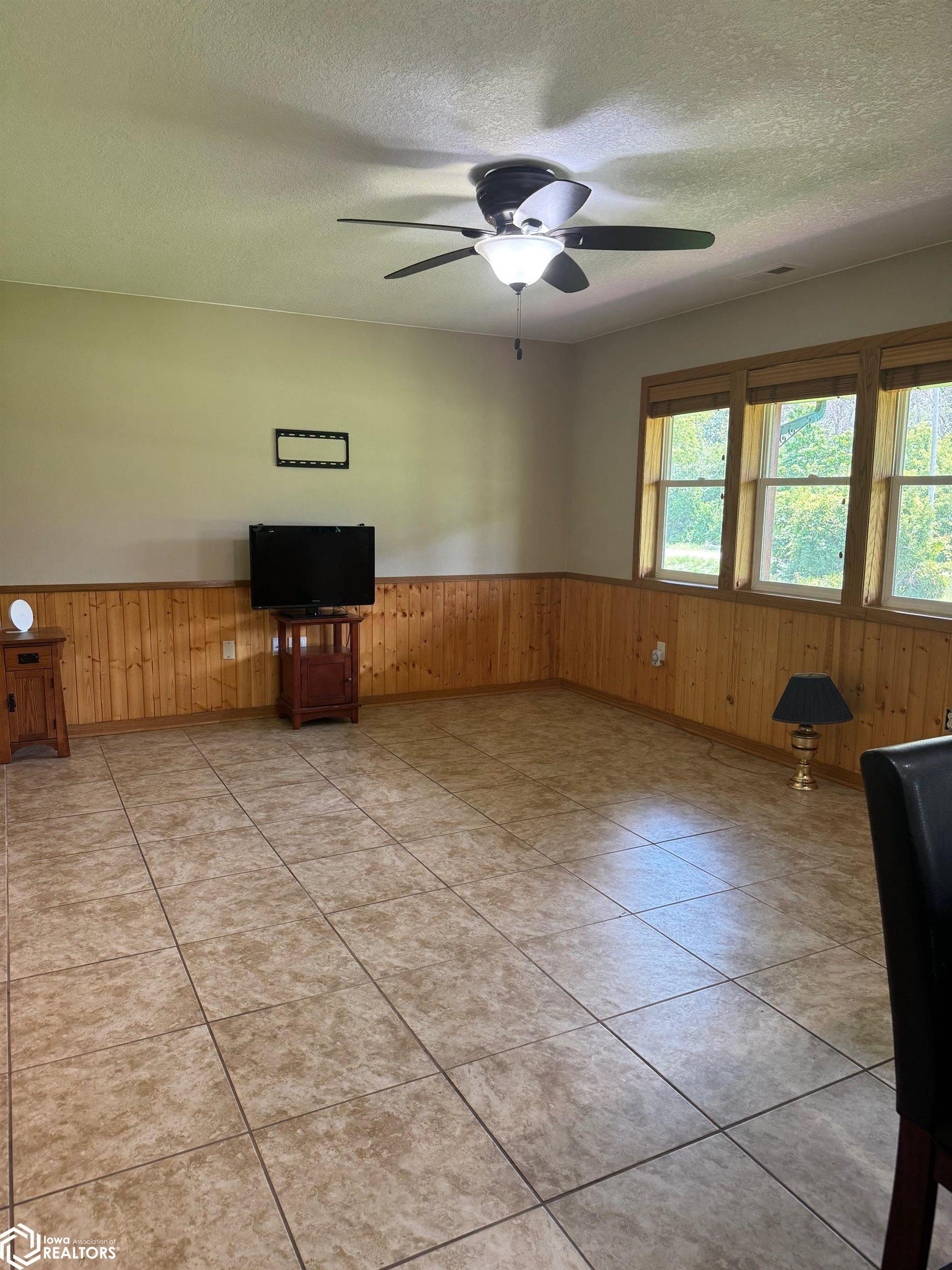 1529 205th Street, Gilmore City, Iowa image 8