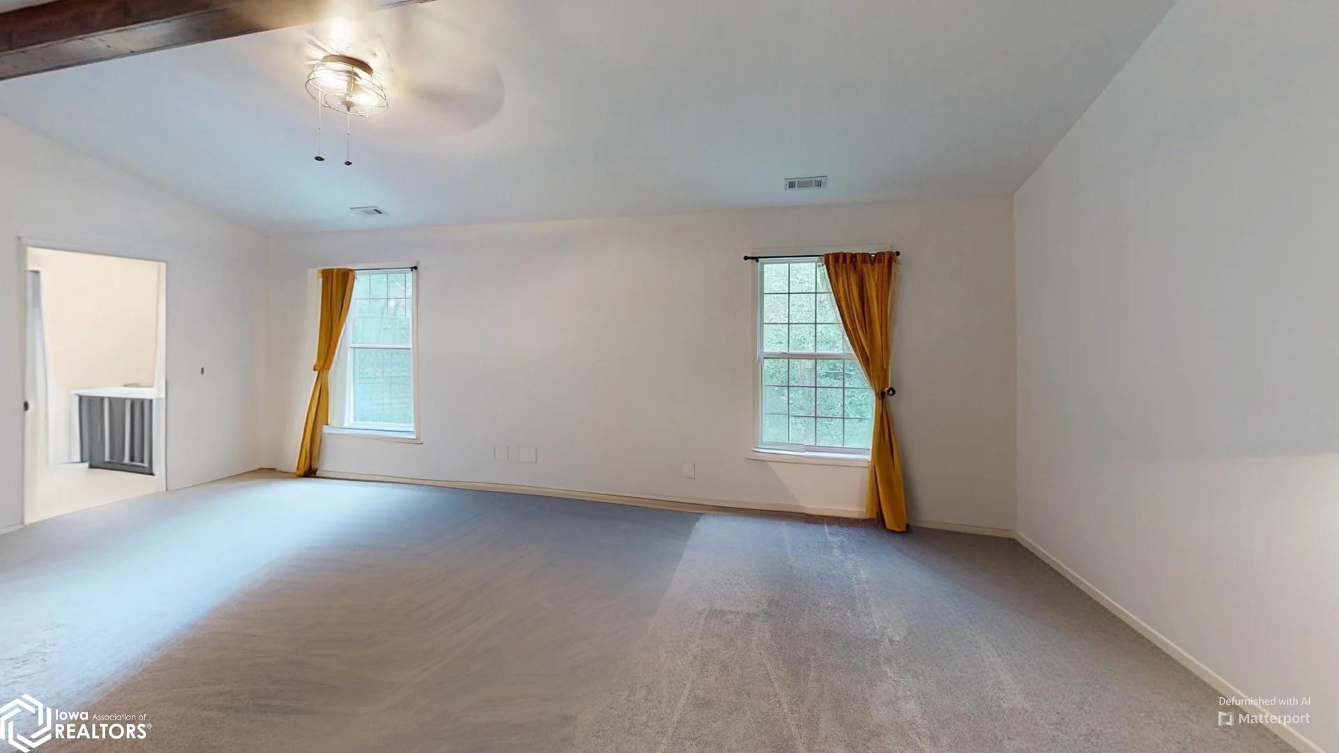 1521 Lone Oak Circle, Fairfield, Iowa image 16