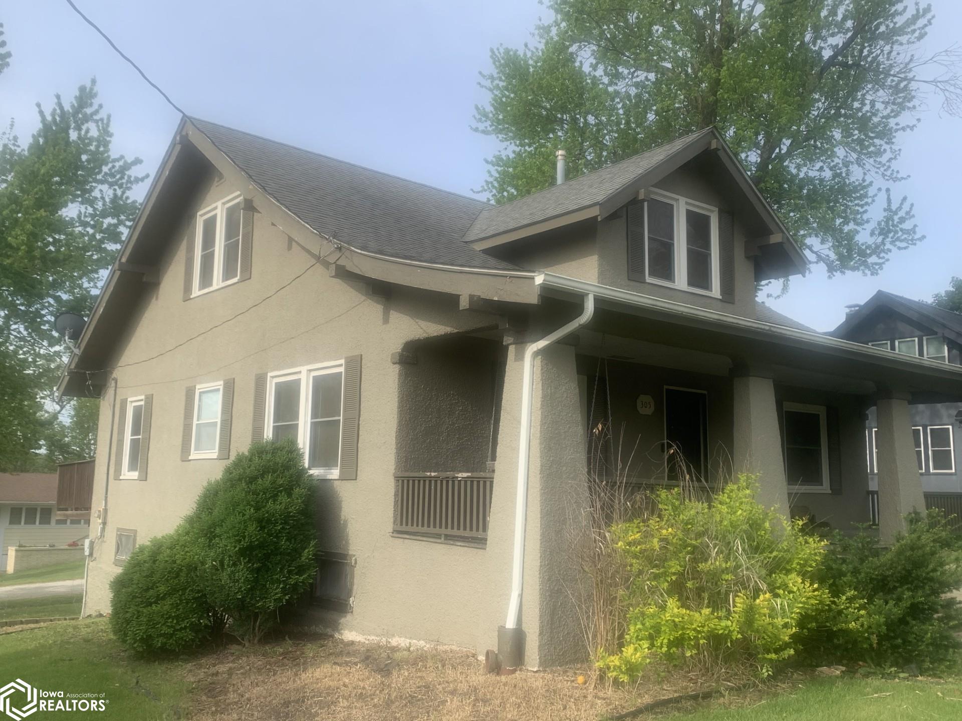 305 NW 6th Street, Leon, Iowa image 2