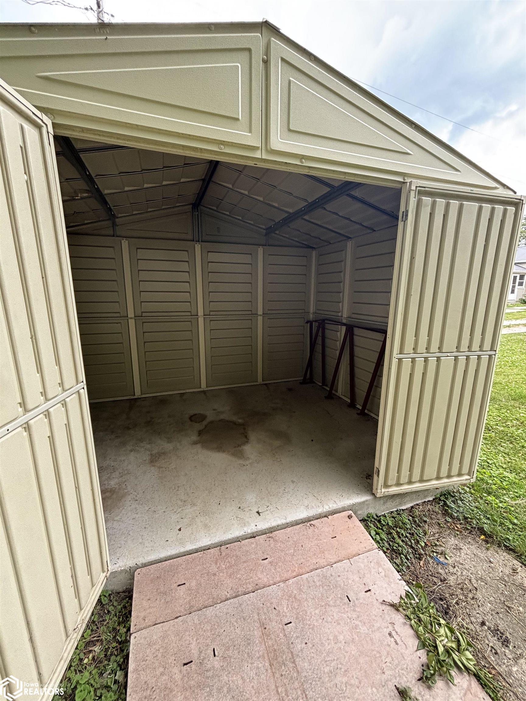 214 4th Street, West Point, Iowa image 34