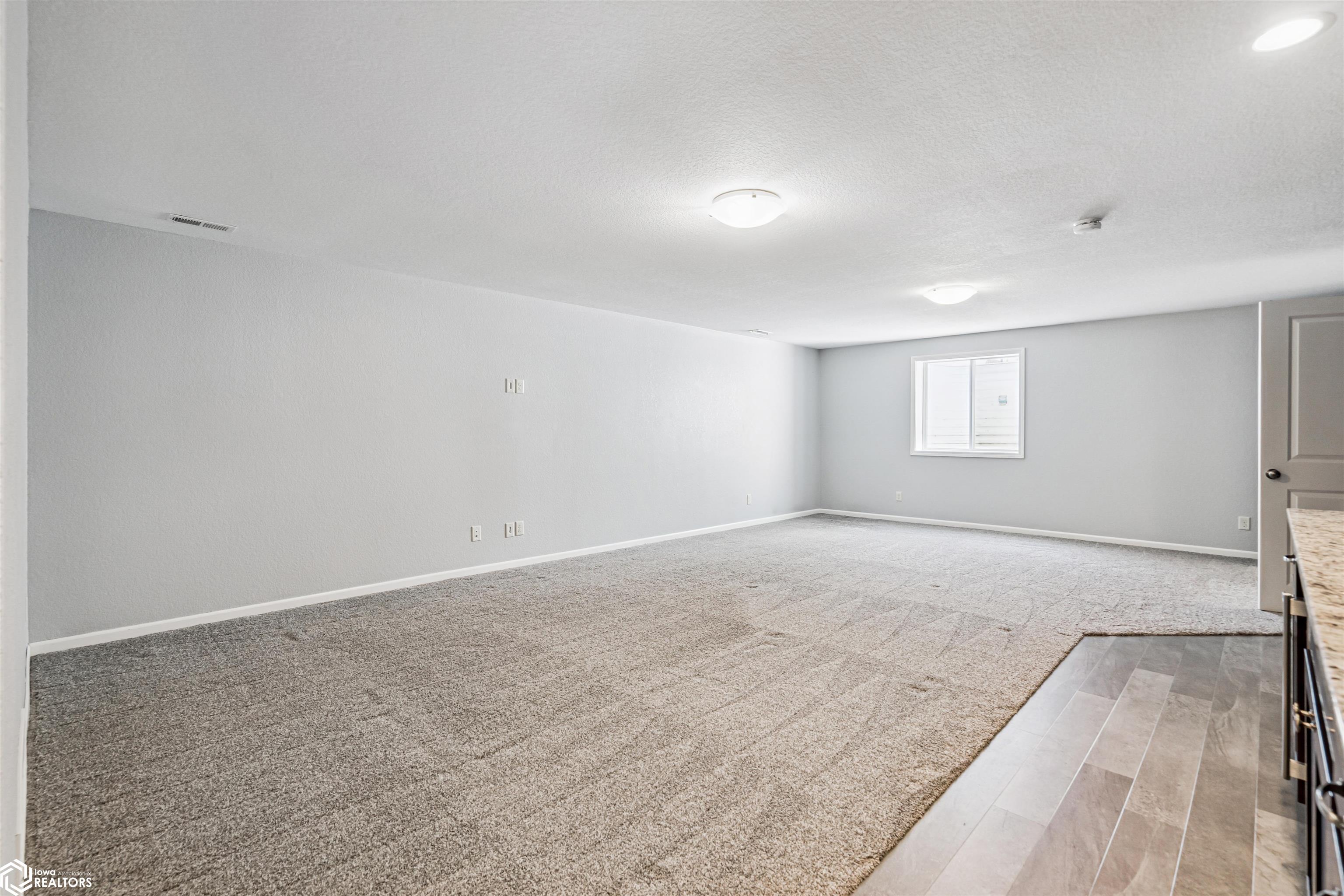 2916 Jackie Terrace, Marshalltown, Iowa image 20