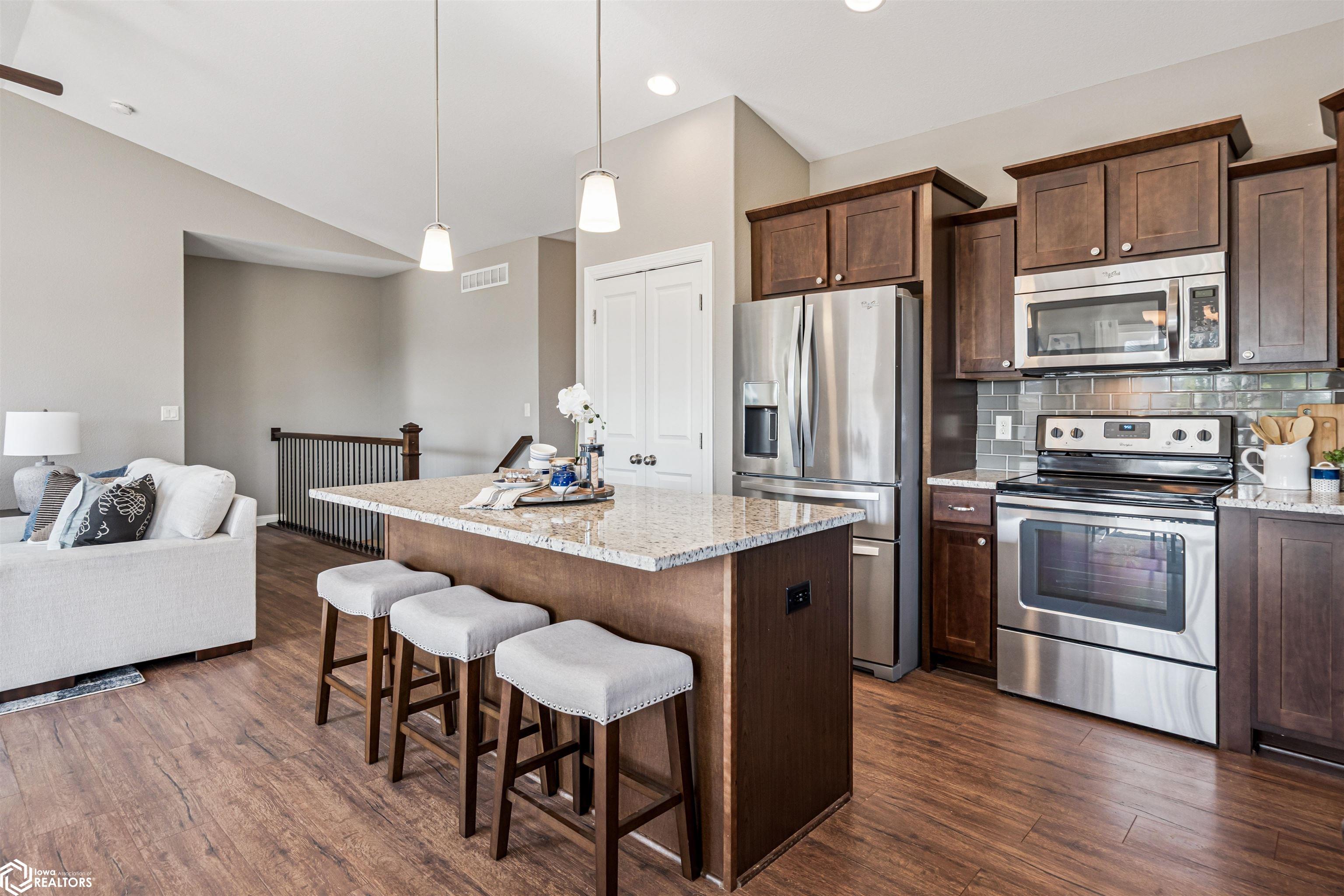 2916 Jackie Terrace, Marshalltown, Iowa image 9