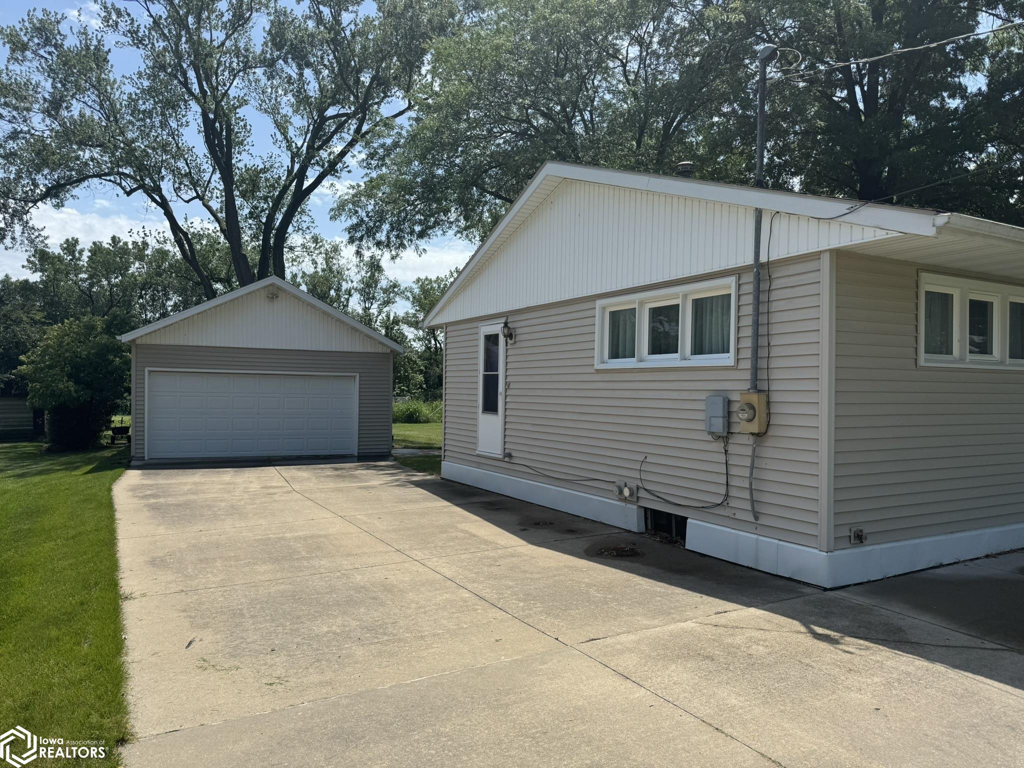 546 Crestview Avenue, Ottumwa, Iowa image 3