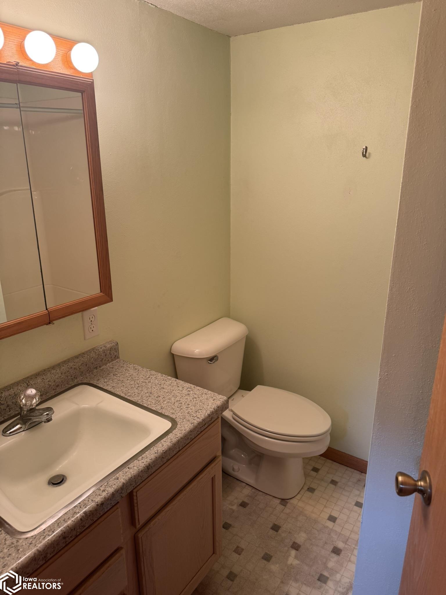 546 Crestview Avenue, Ottumwa, Iowa image 30