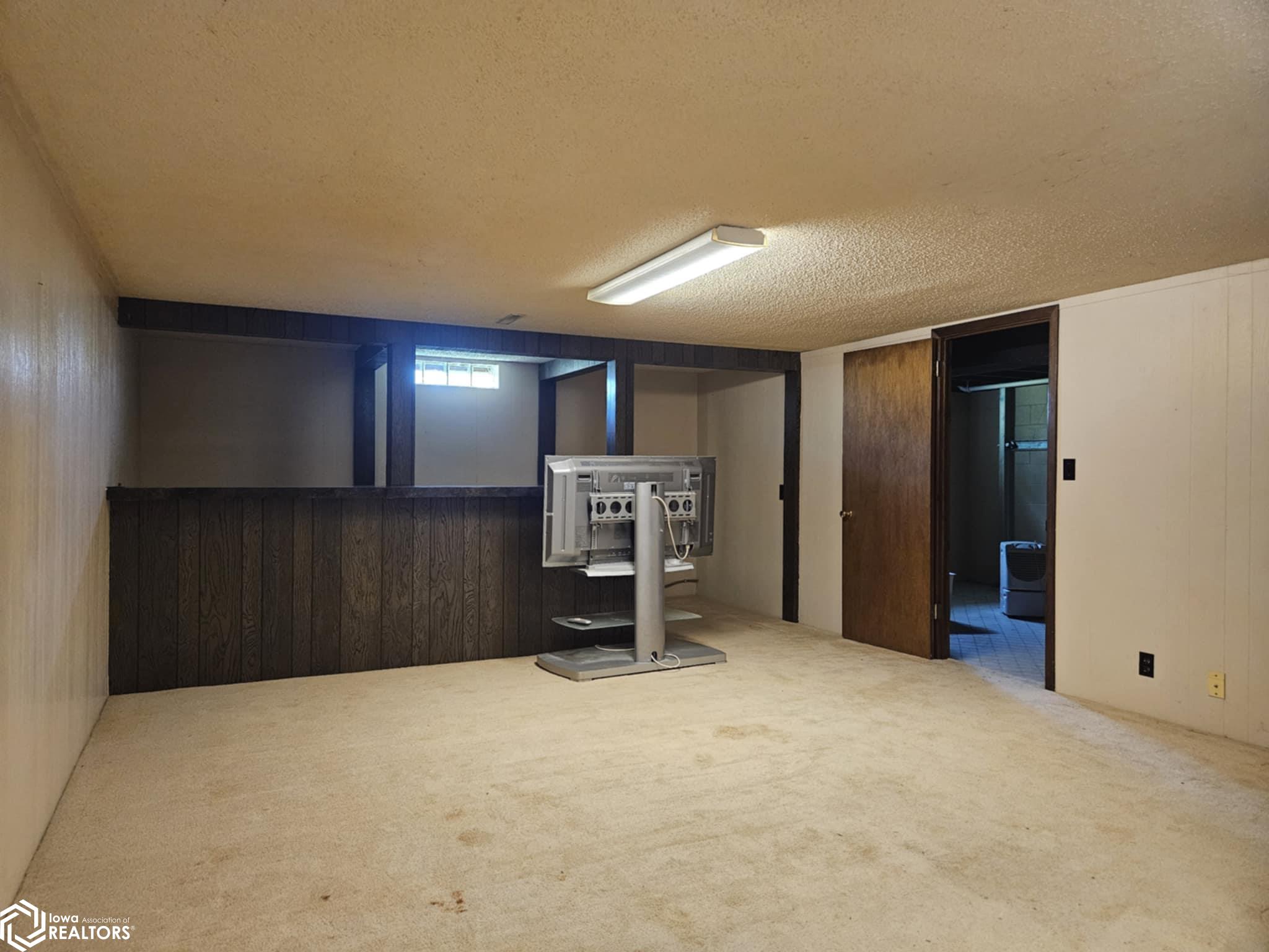 1332 Locust Street, Webster City, Iowa image 26