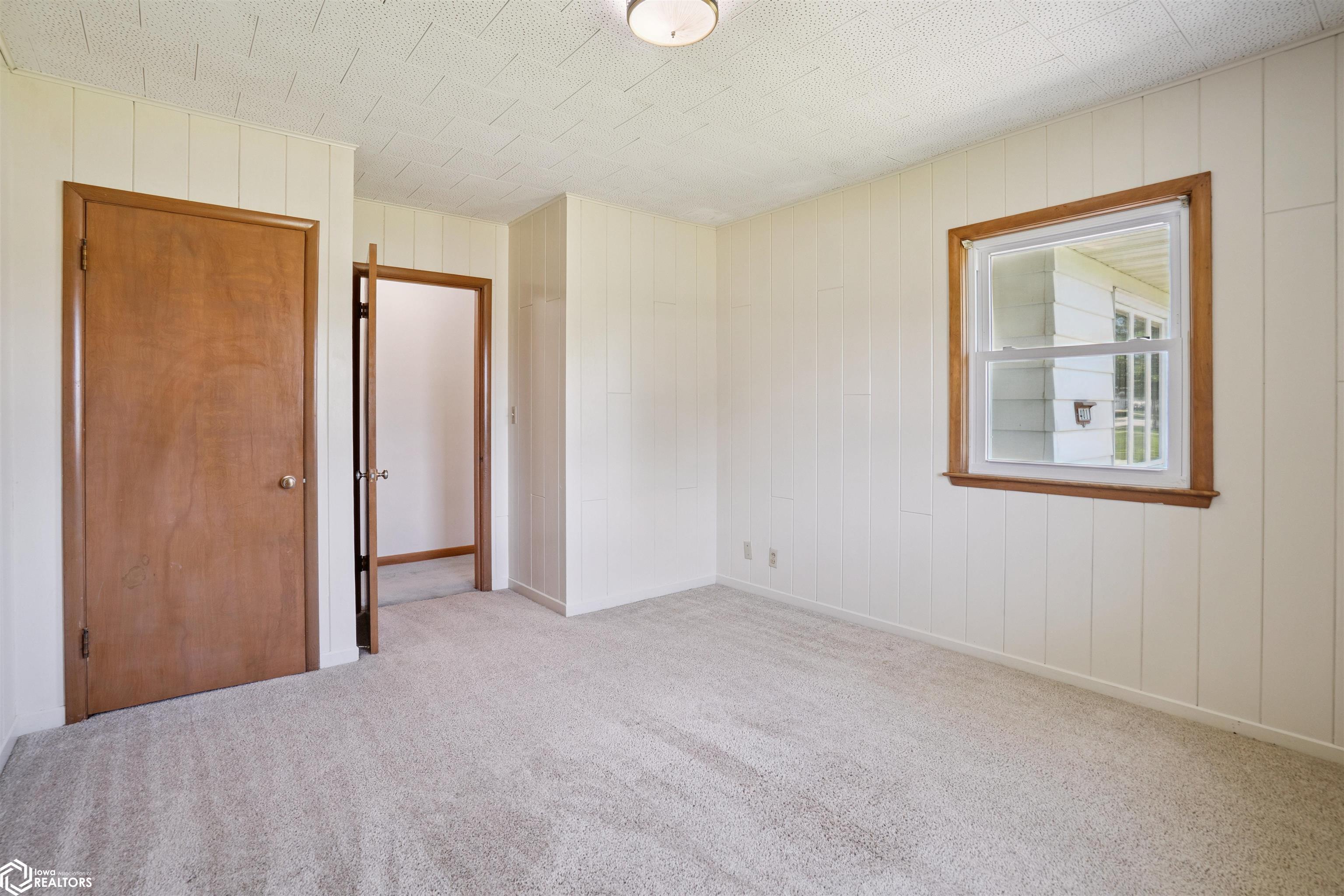 401 Edgeland Drive, Marshalltown, Iowa image 16
