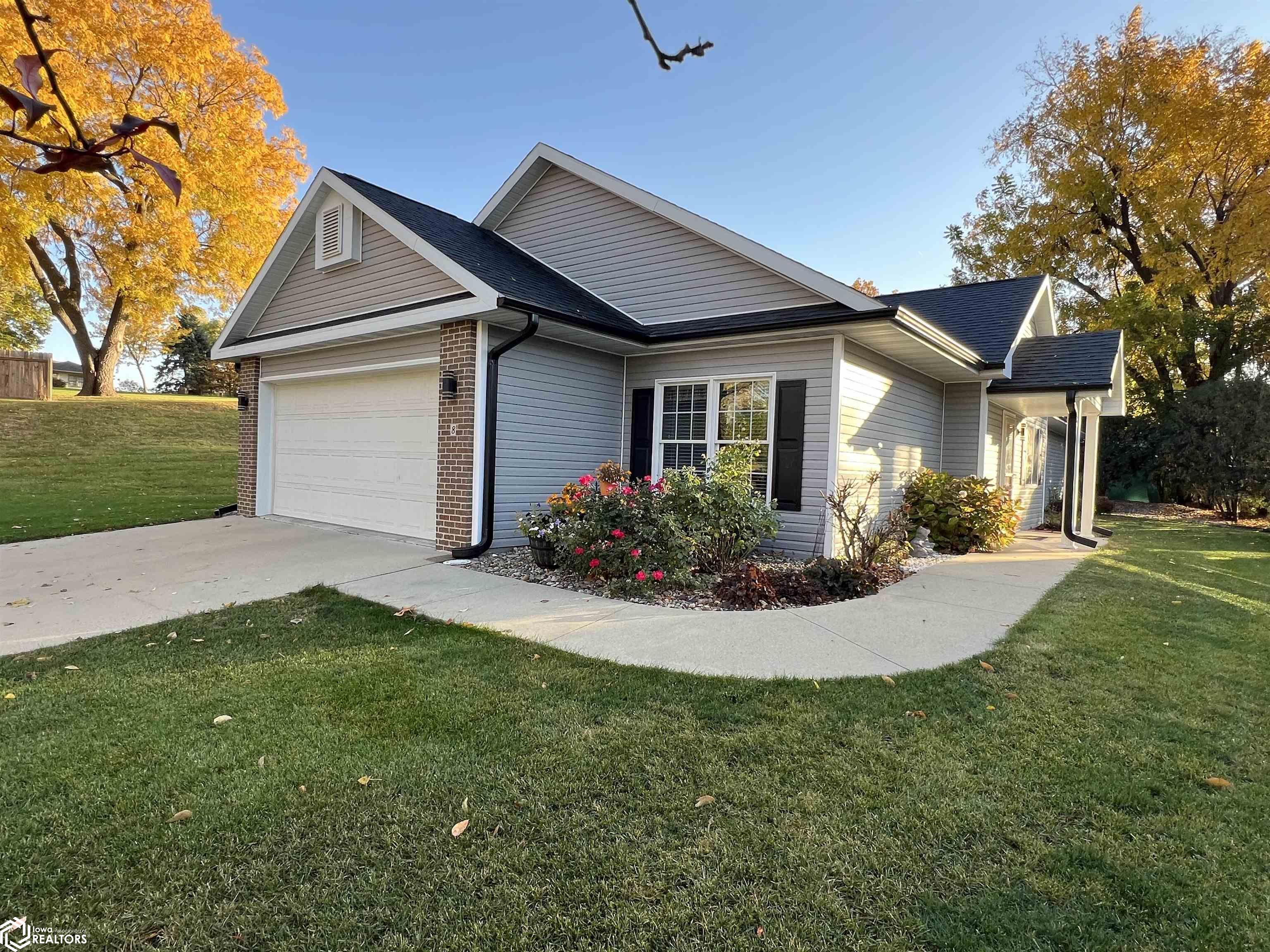 8 Chancery Court, Newton, Iowa image 19