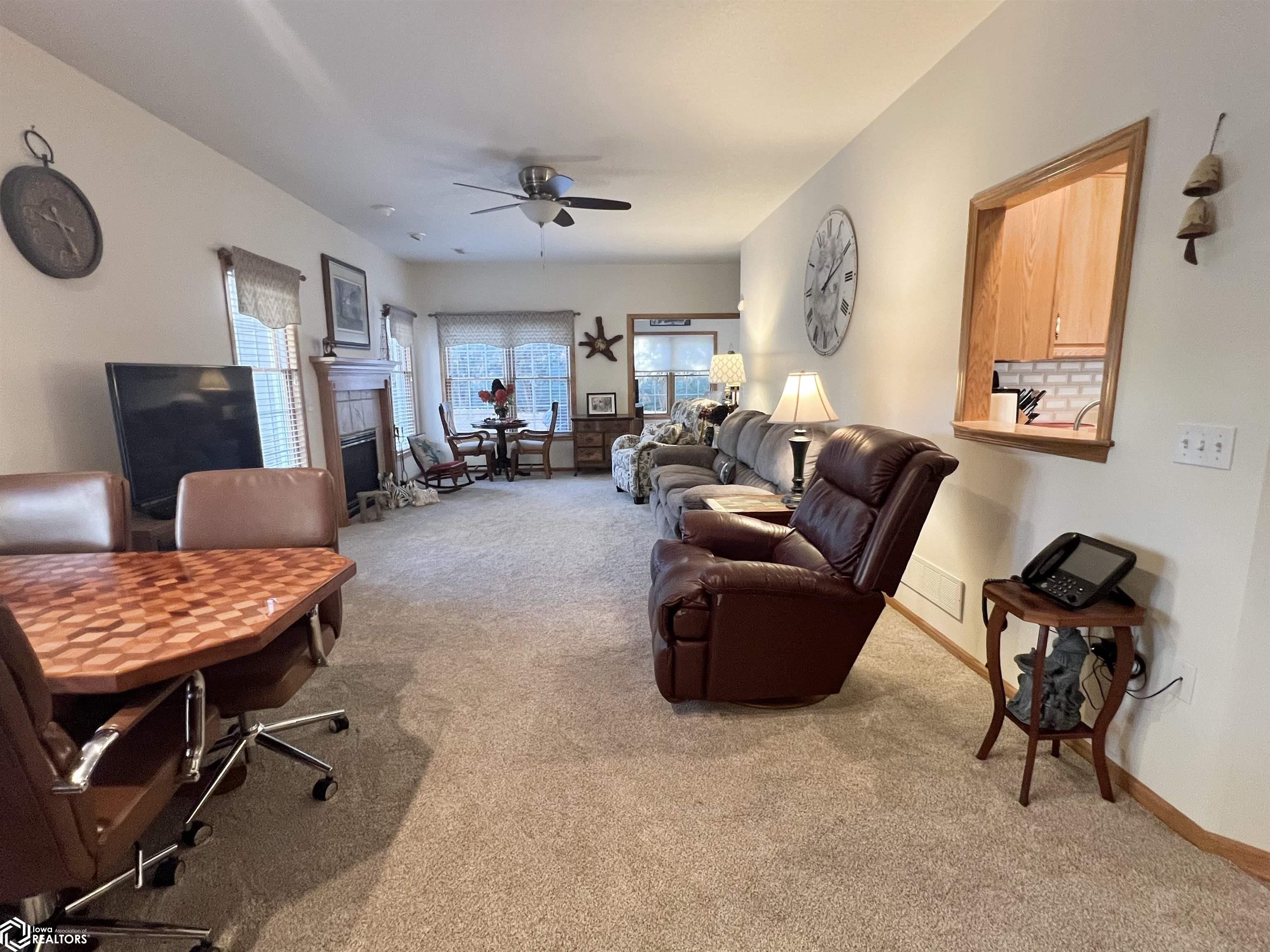 8 Chancery Court, Newton, Iowa image 5
