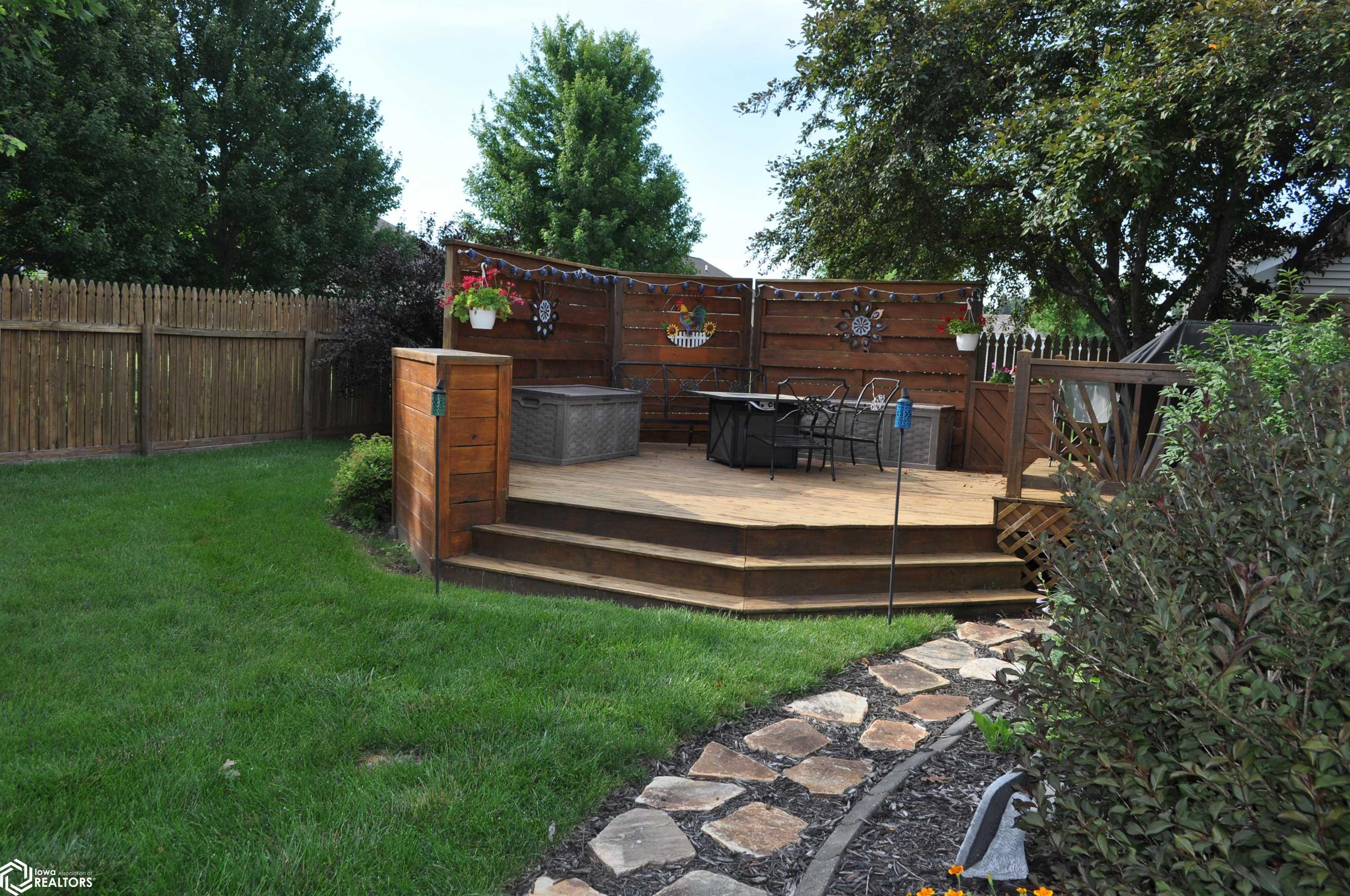 1708 Oakwood Drive, Carroll, Iowa image 13