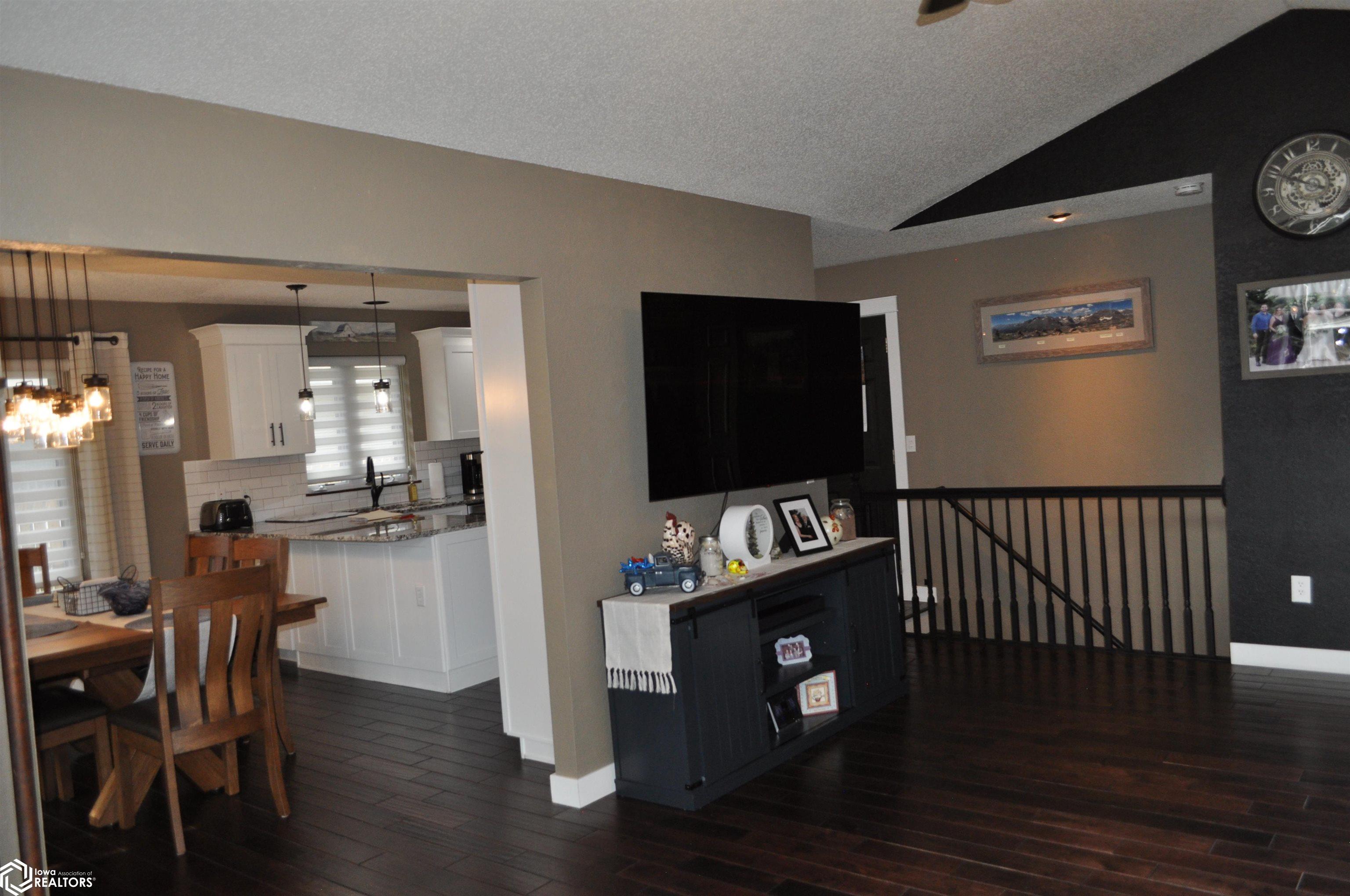 1708 Oakwood Drive, Carroll, Iowa image 28