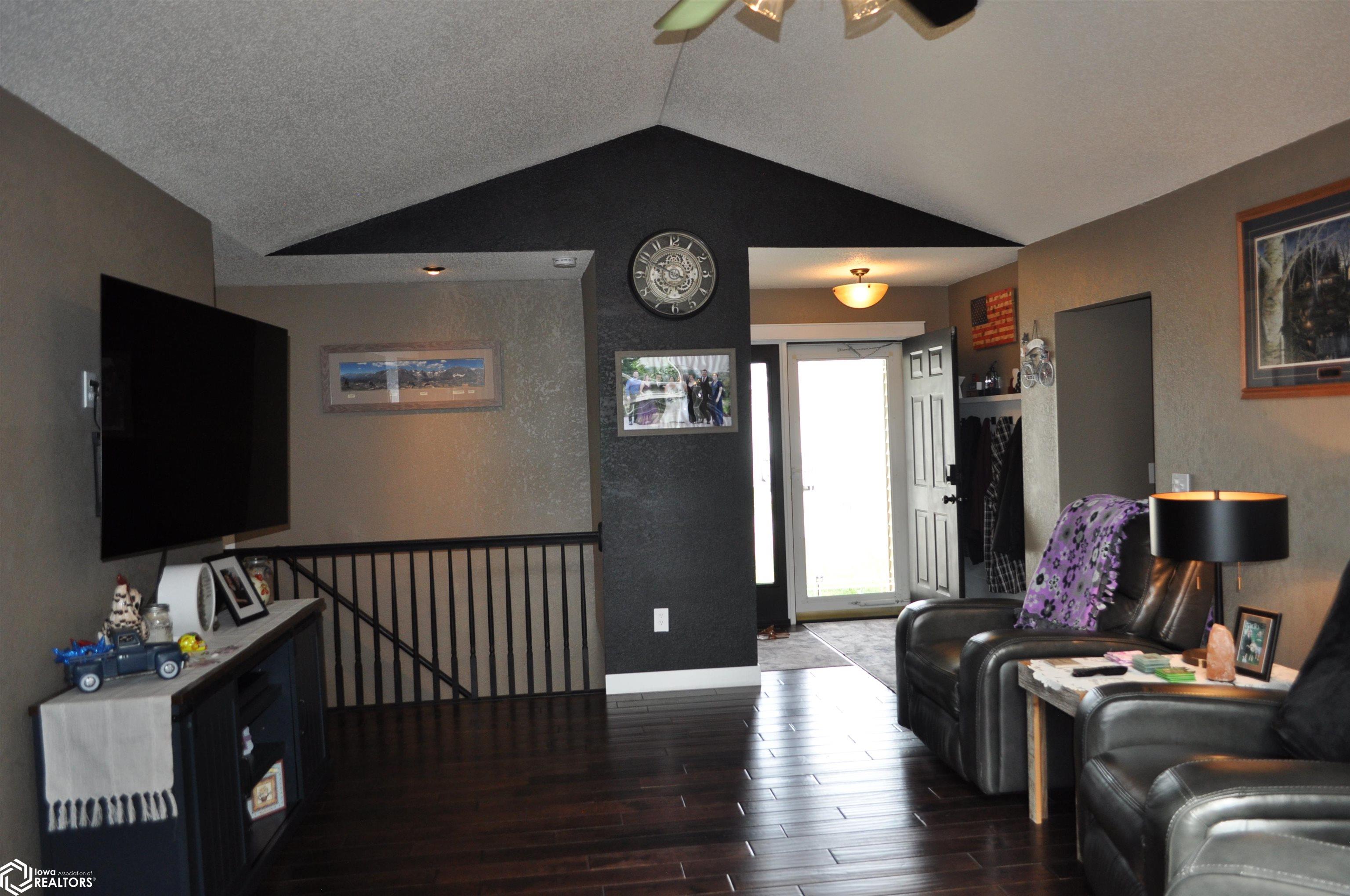 1708 Oakwood Drive, Carroll, Iowa image 29