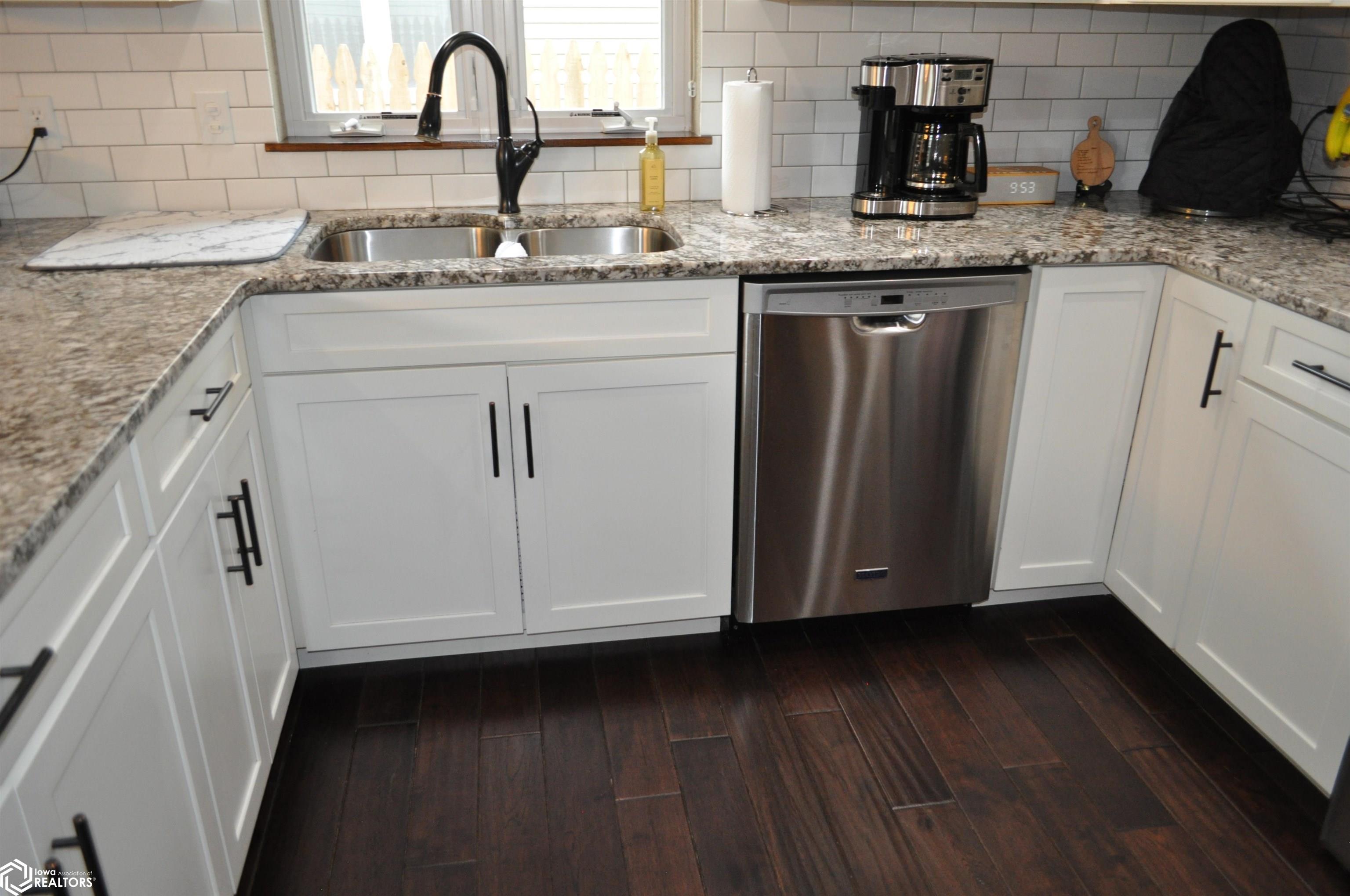 1708 Oakwood Drive, Carroll, Iowa image 32