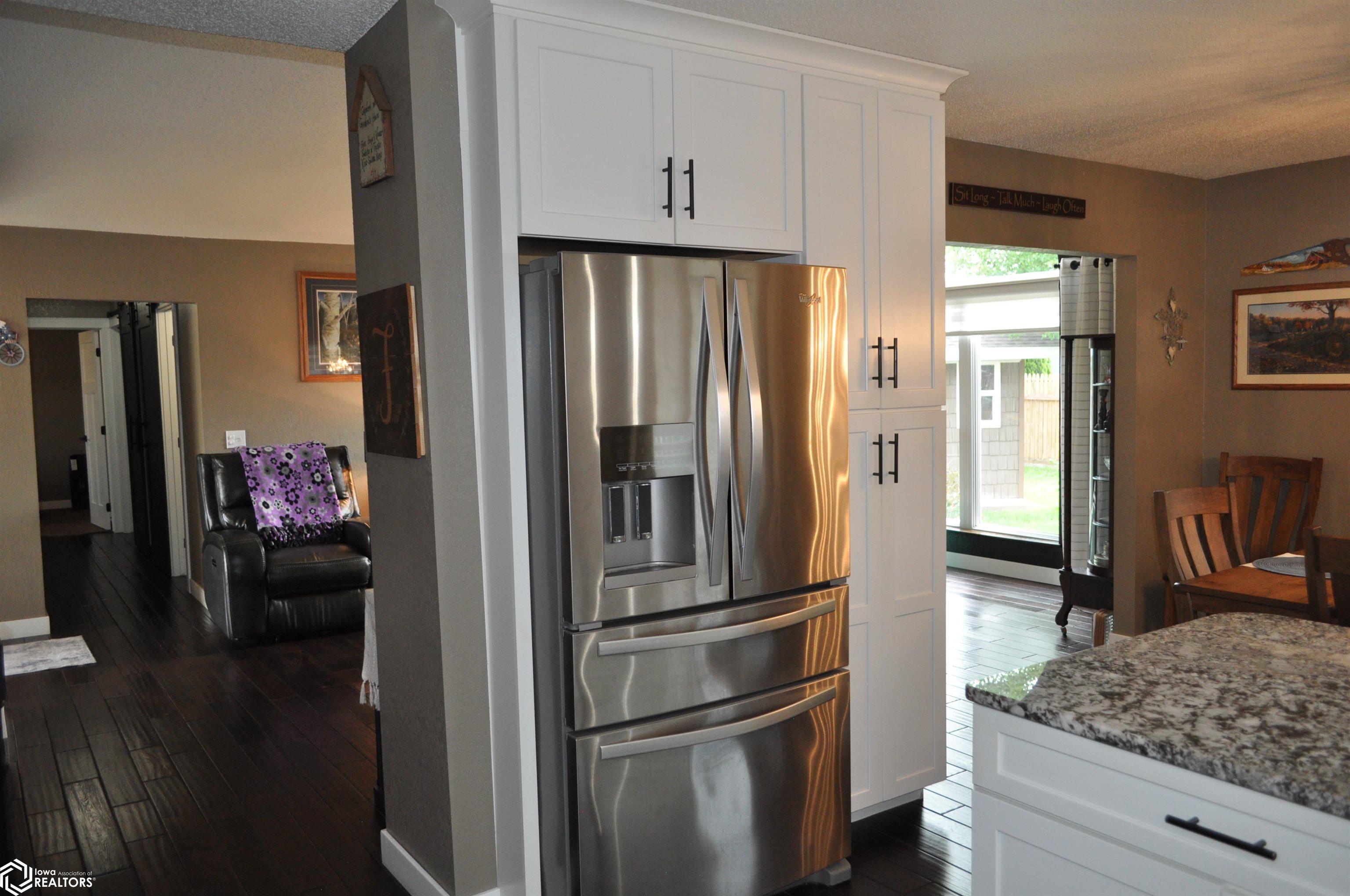 1708 Oakwood Drive, Carroll, Iowa image 34