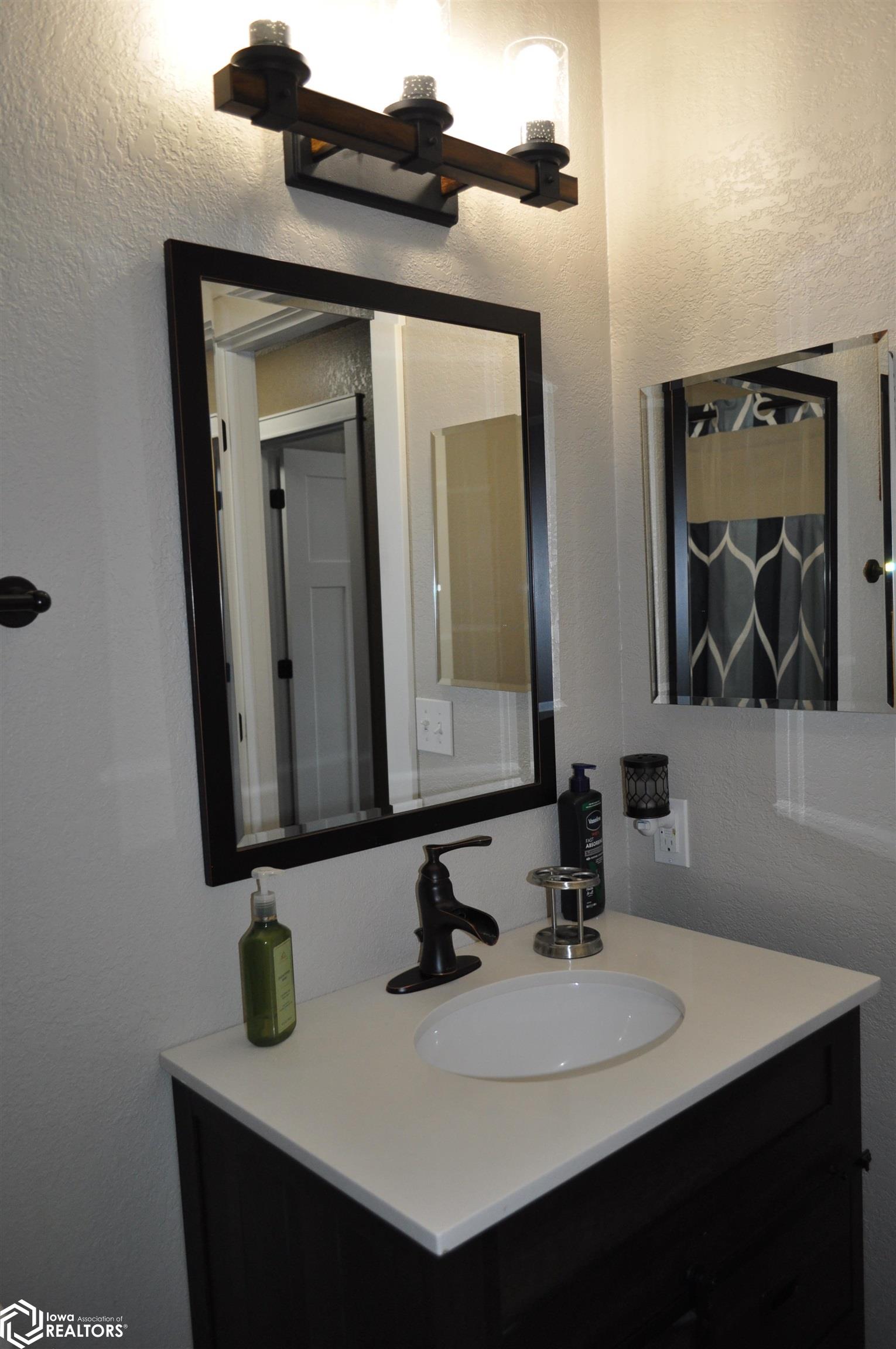 1708 Oakwood Drive, Carroll, Iowa image 39