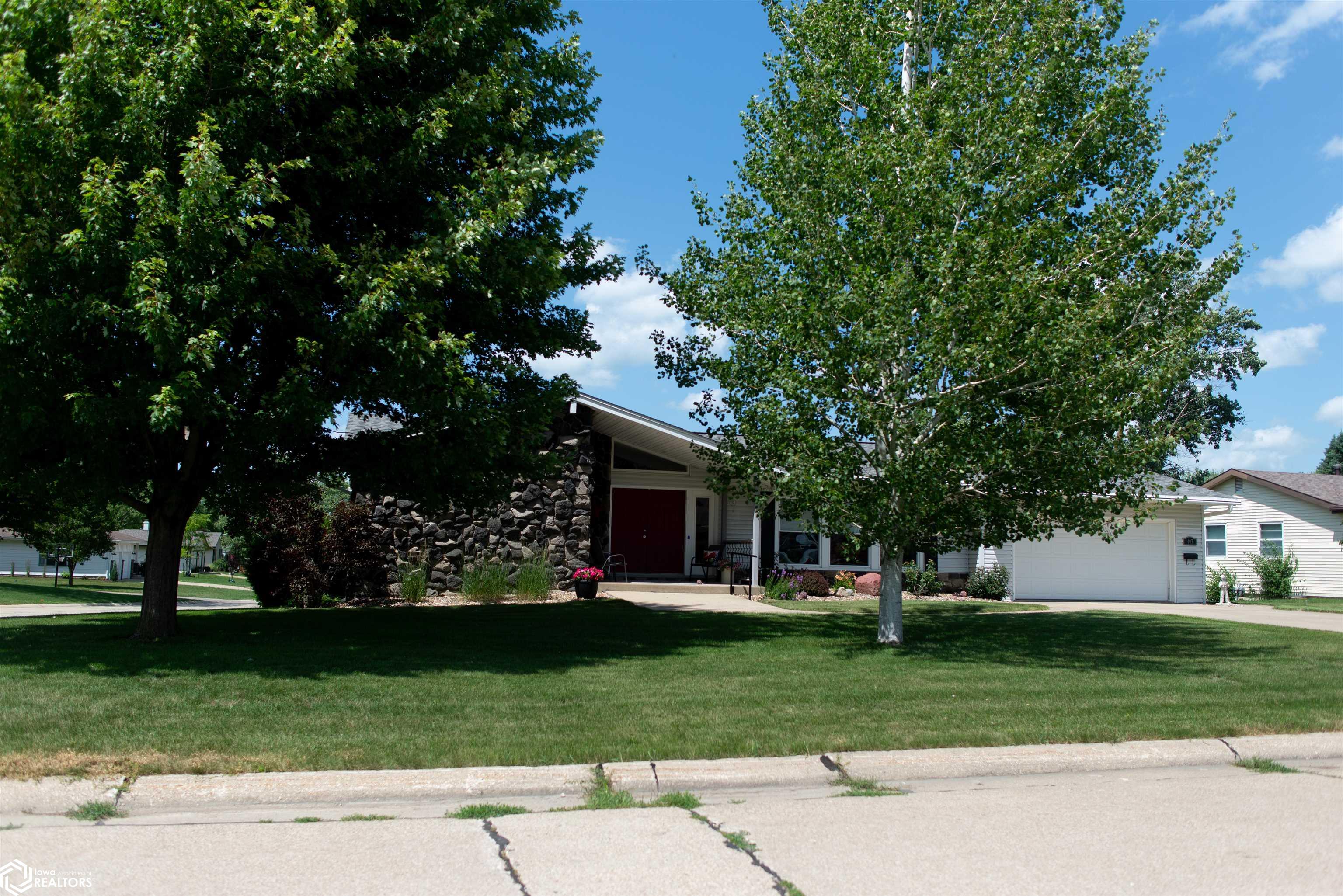 407 NW Hayes Street, Greenfield, Iowa image 2