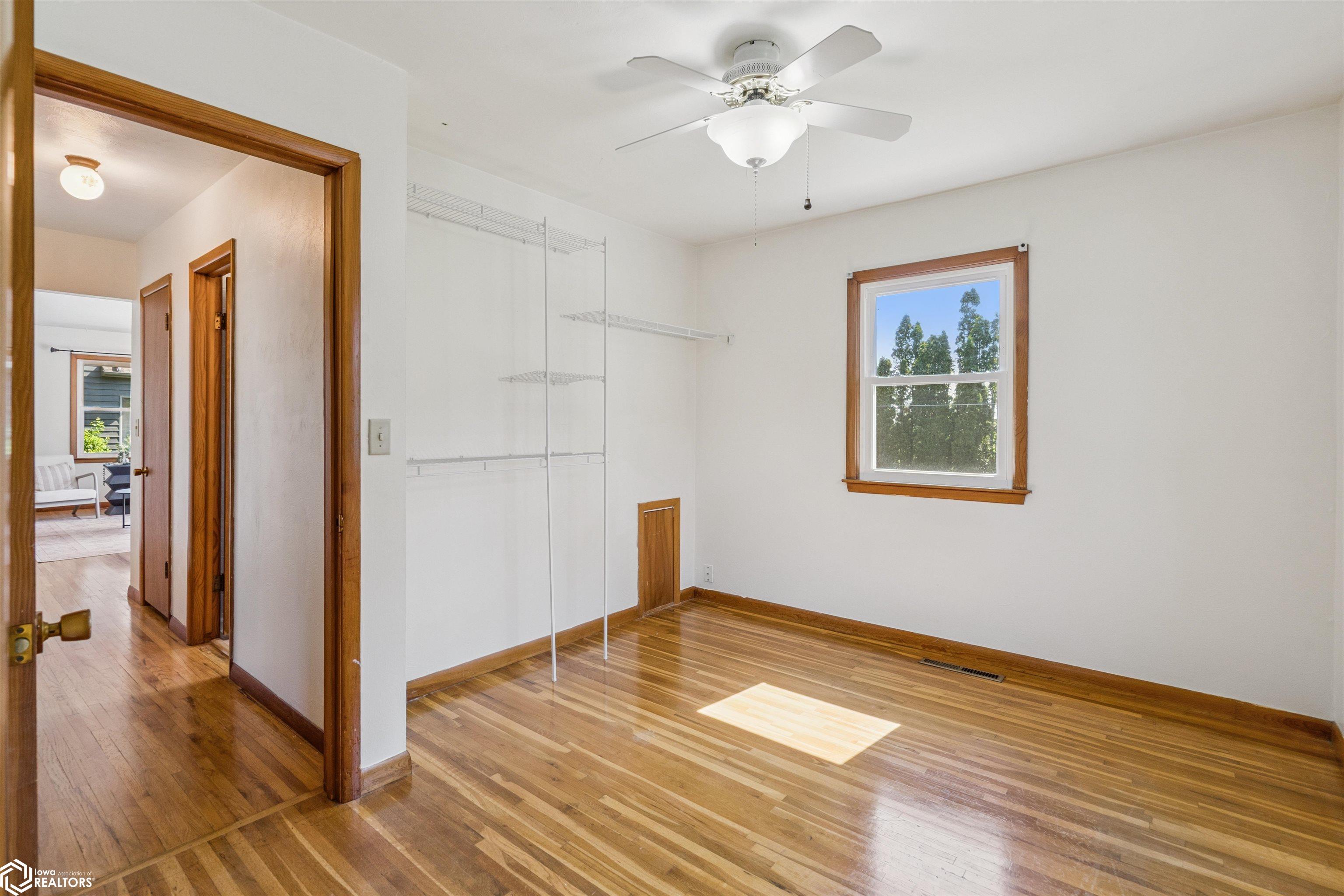 1708 Robertson Drive, Marshalltown, Iowa image 13
