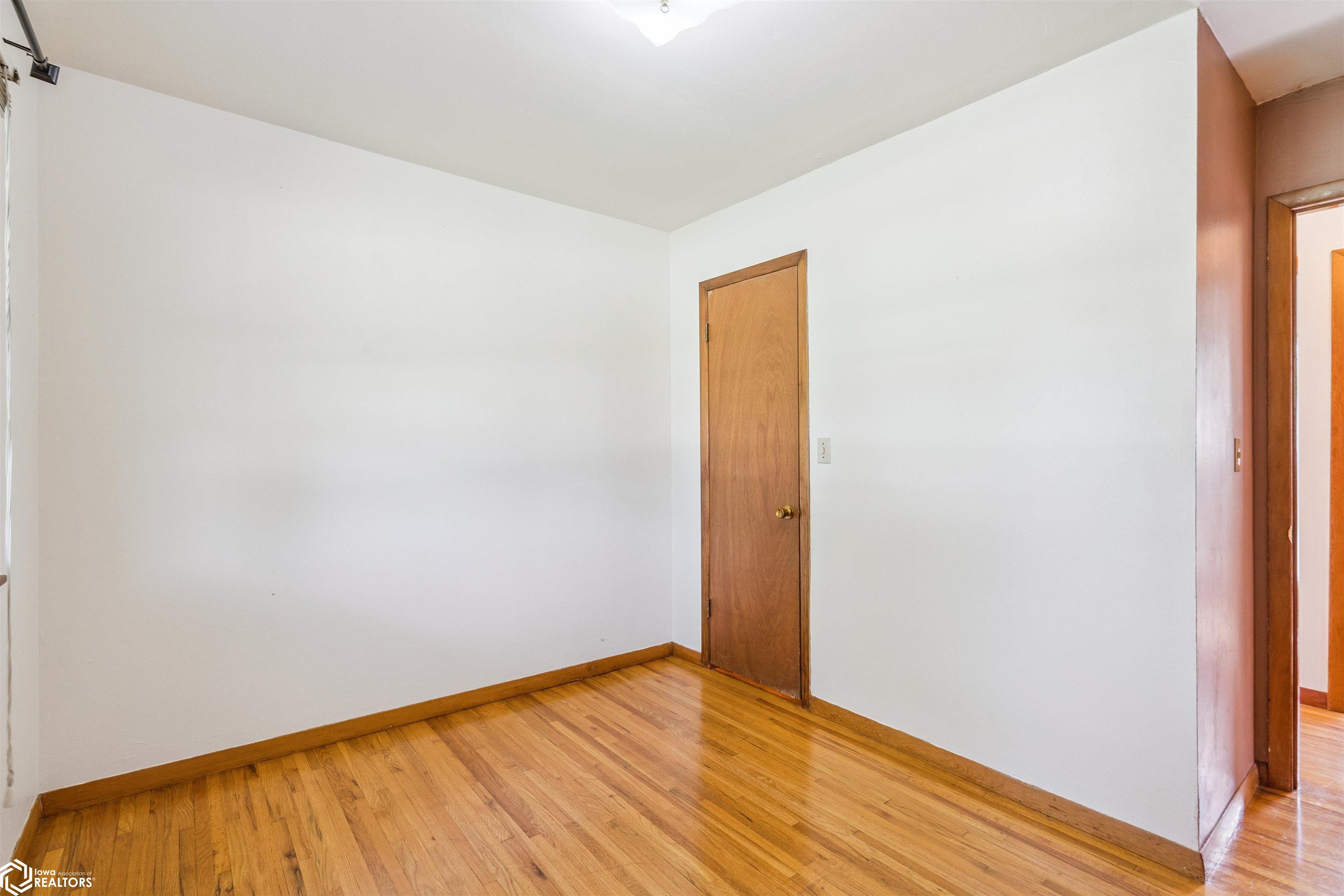 1708 Robertson Drive, Marshalltown, Iowa image 17