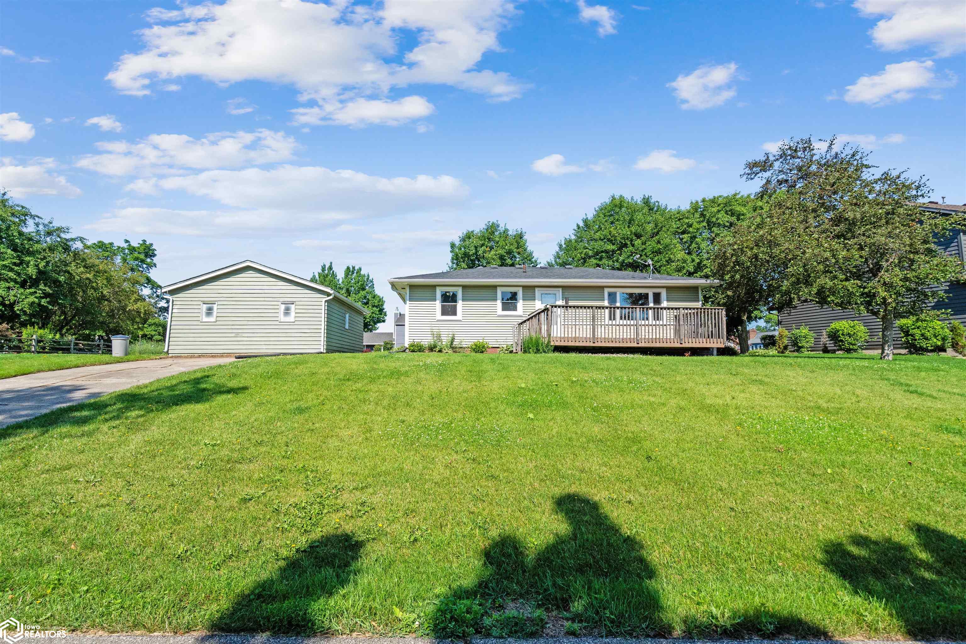 1708 Robertson Drive, Marshalltown, Iowa image 22