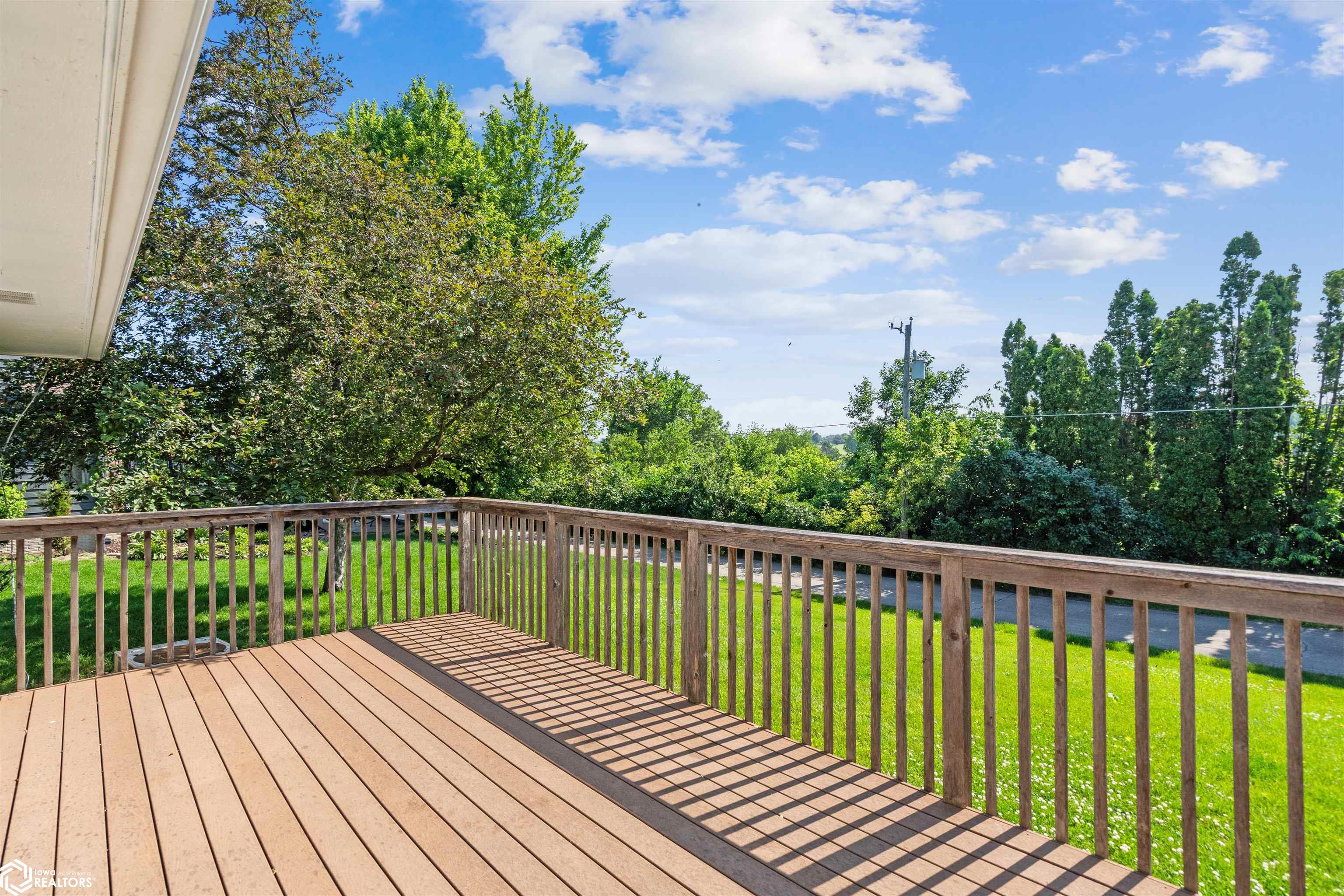 1708 Robertson Drive, Marshalltown, Iowa image 24