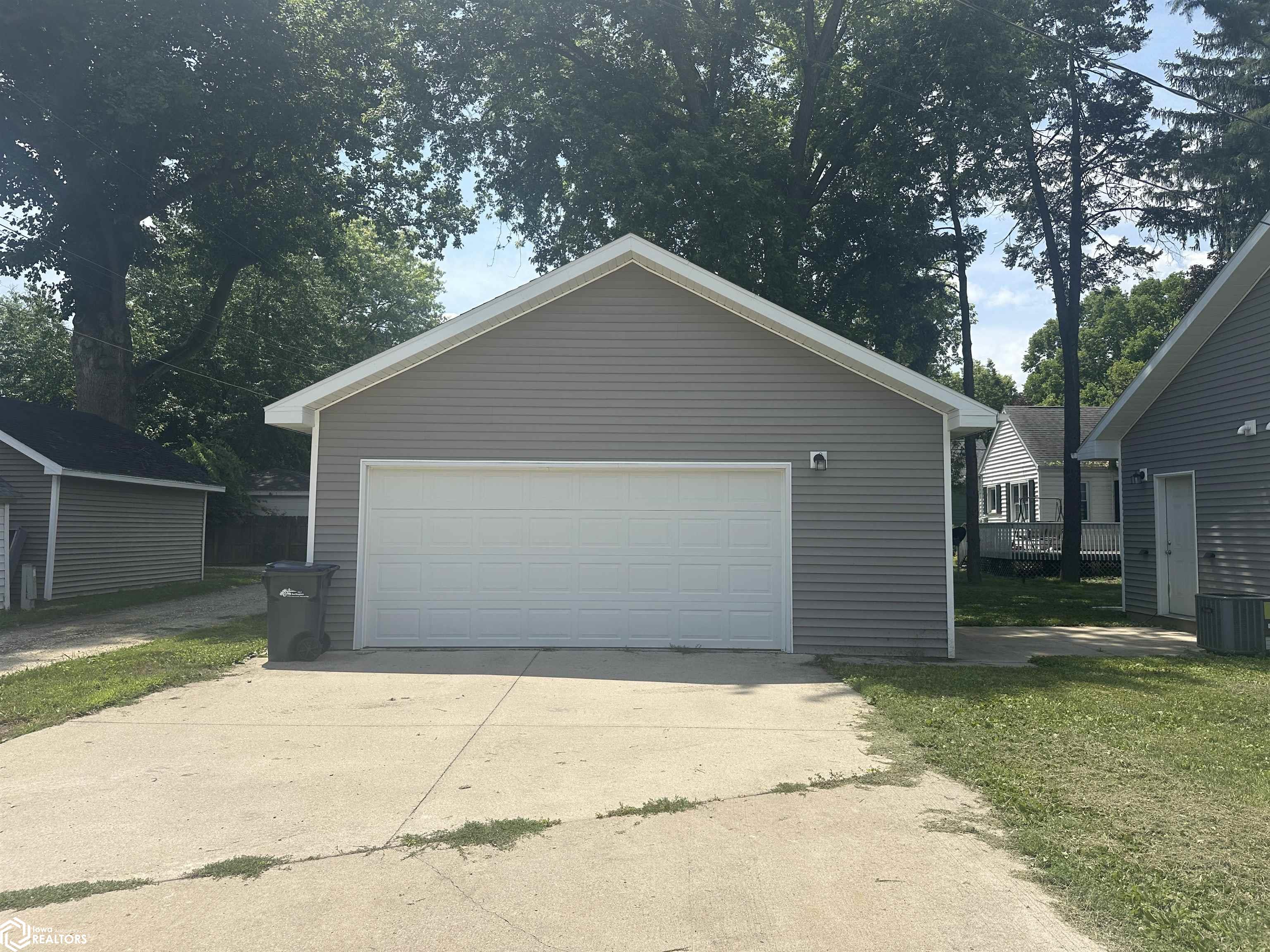 1400 S 13th Street, Burlington, Iowa image 10