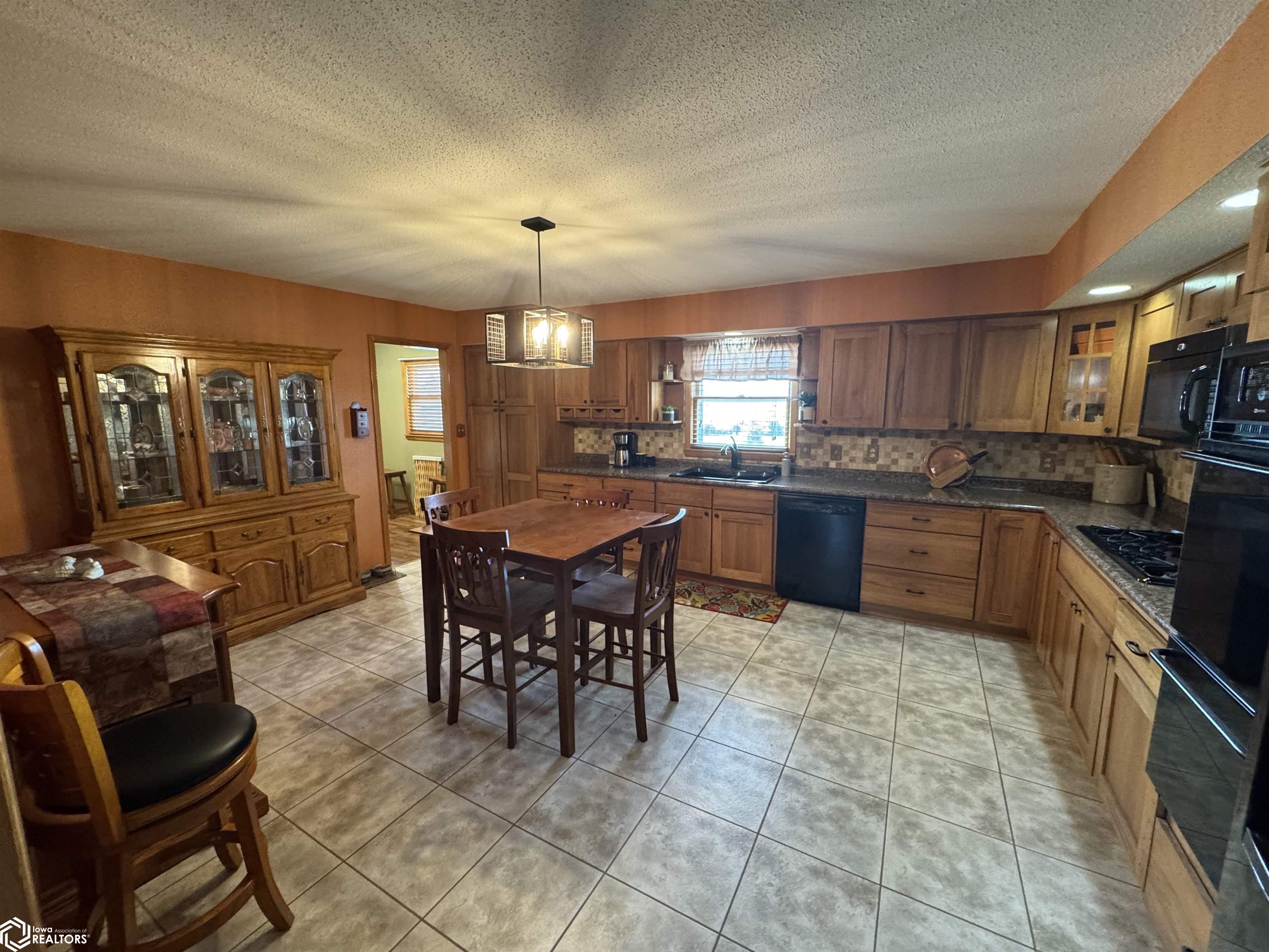 403 W Pleasant, Cincinnati, Iowa image 7