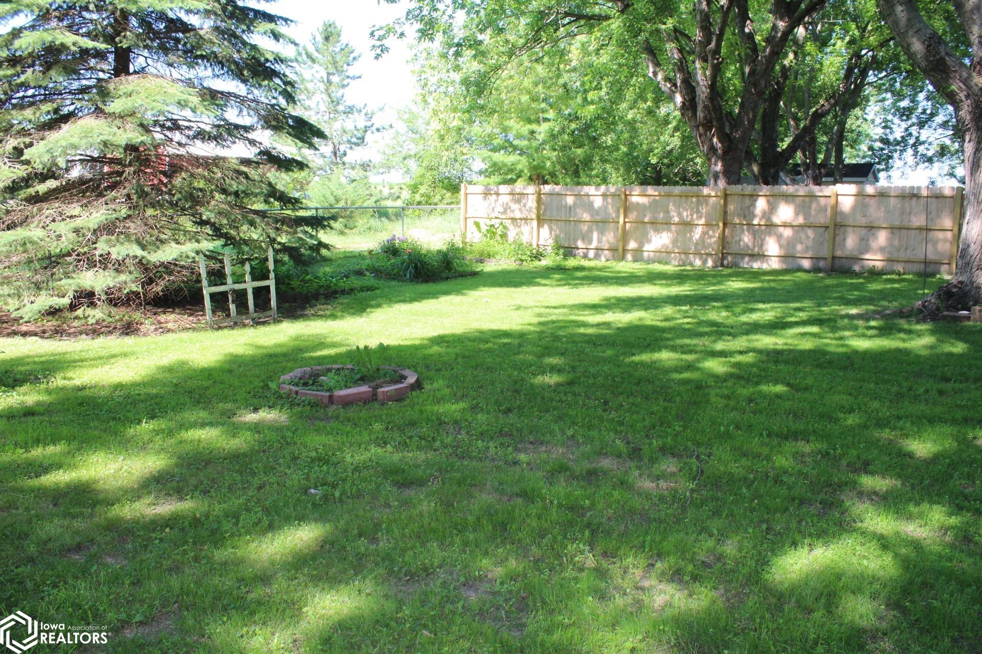 110 Indian Avenue, Forest City, Iowa image 11
