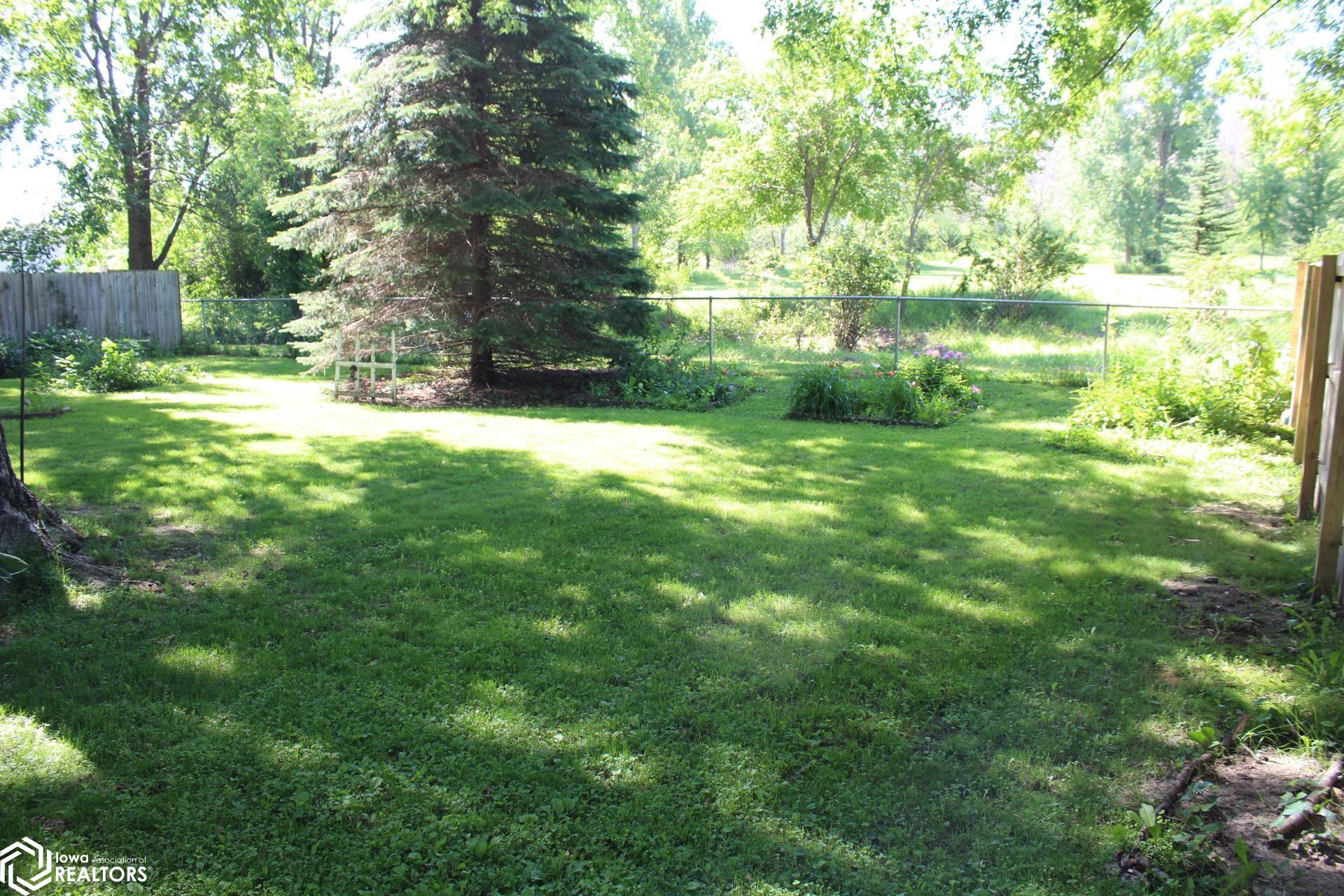 110 Indian Avenue, Forest City, Iowa image 5