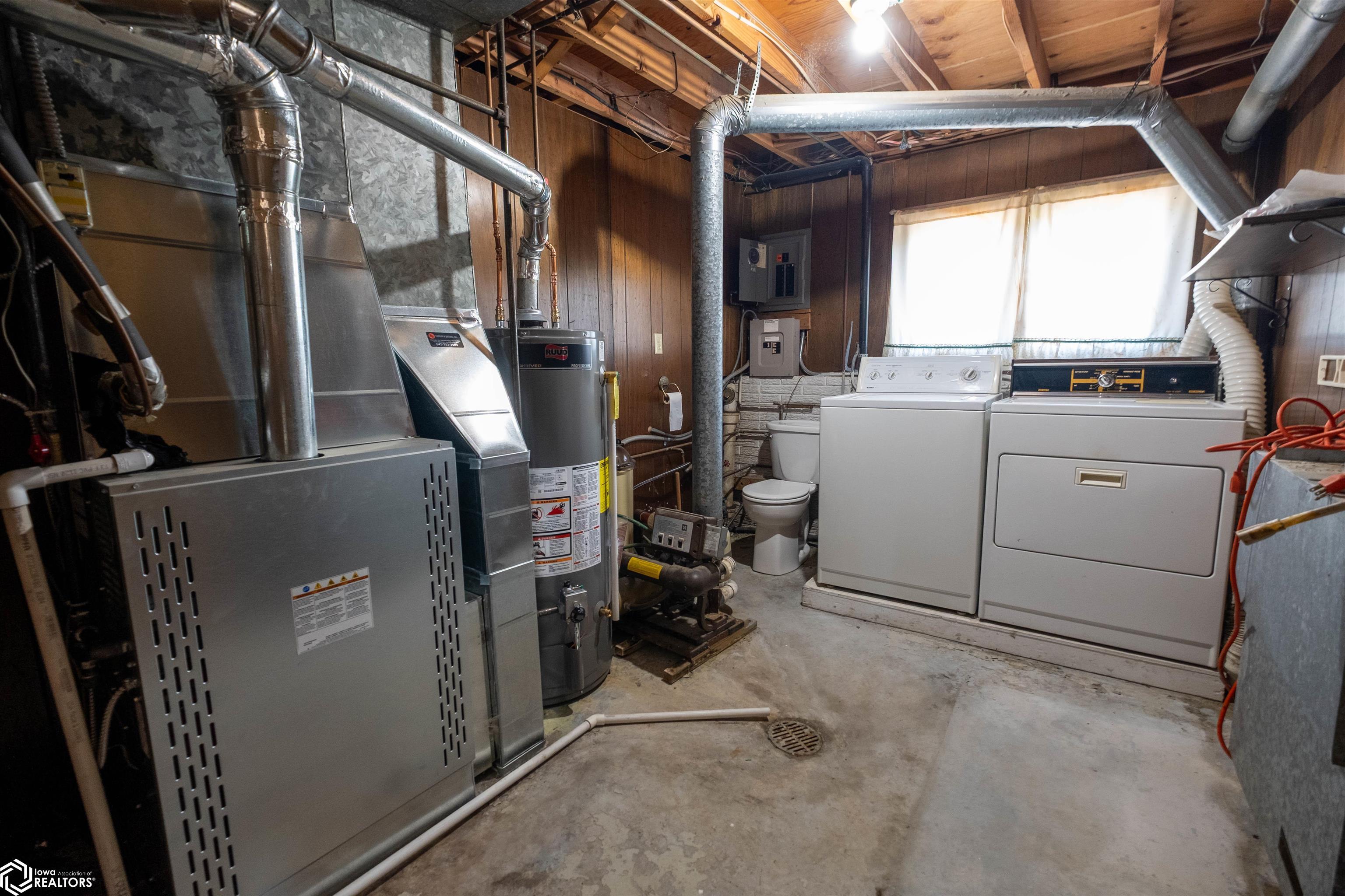 808 Henry Drive, Marshalltown, Iowa image 27