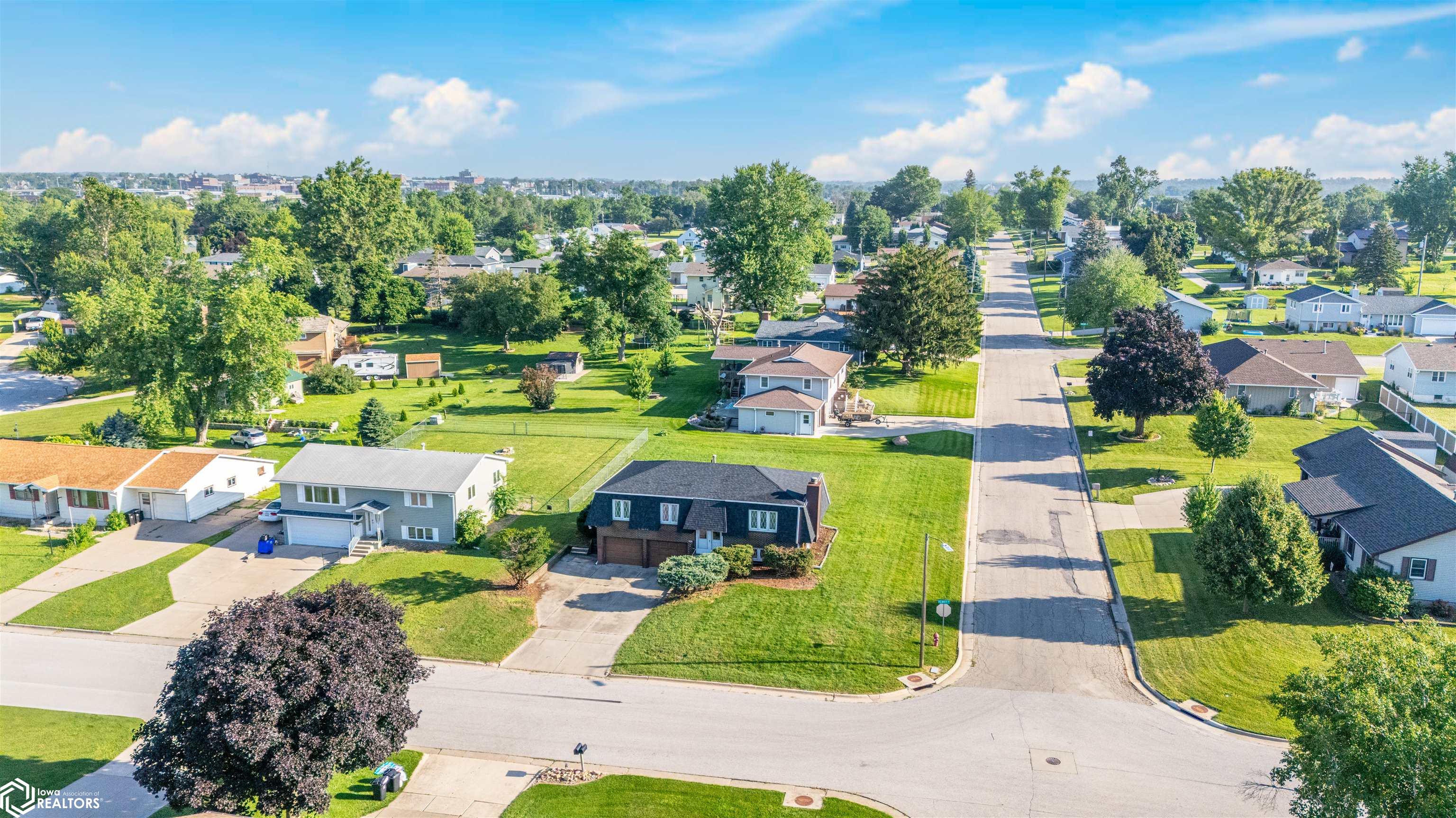 808 Henry Drive, Marshalltown, Iowa image 3