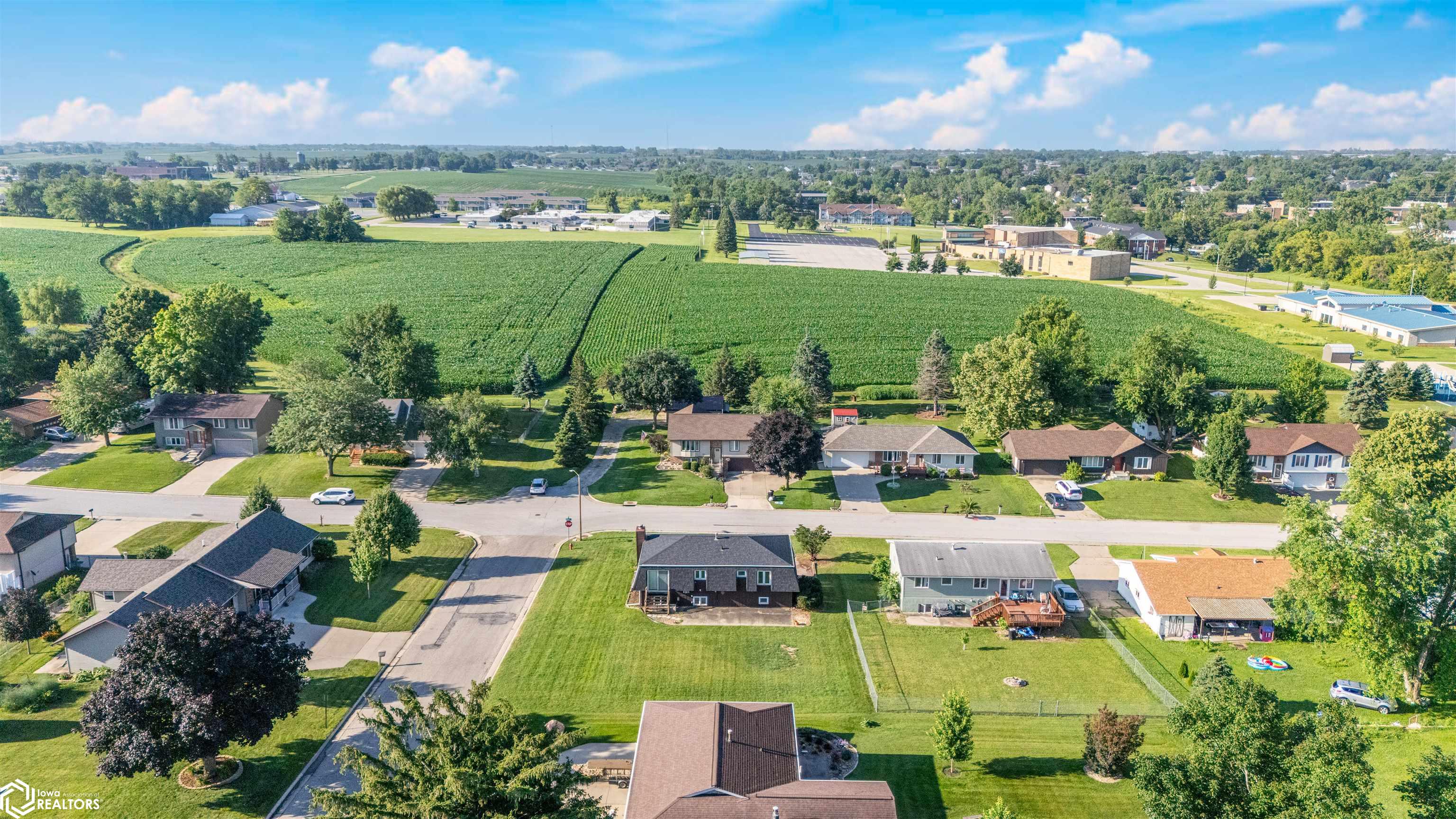 808 Henry Drive, Marshalltown, Iowa image 5