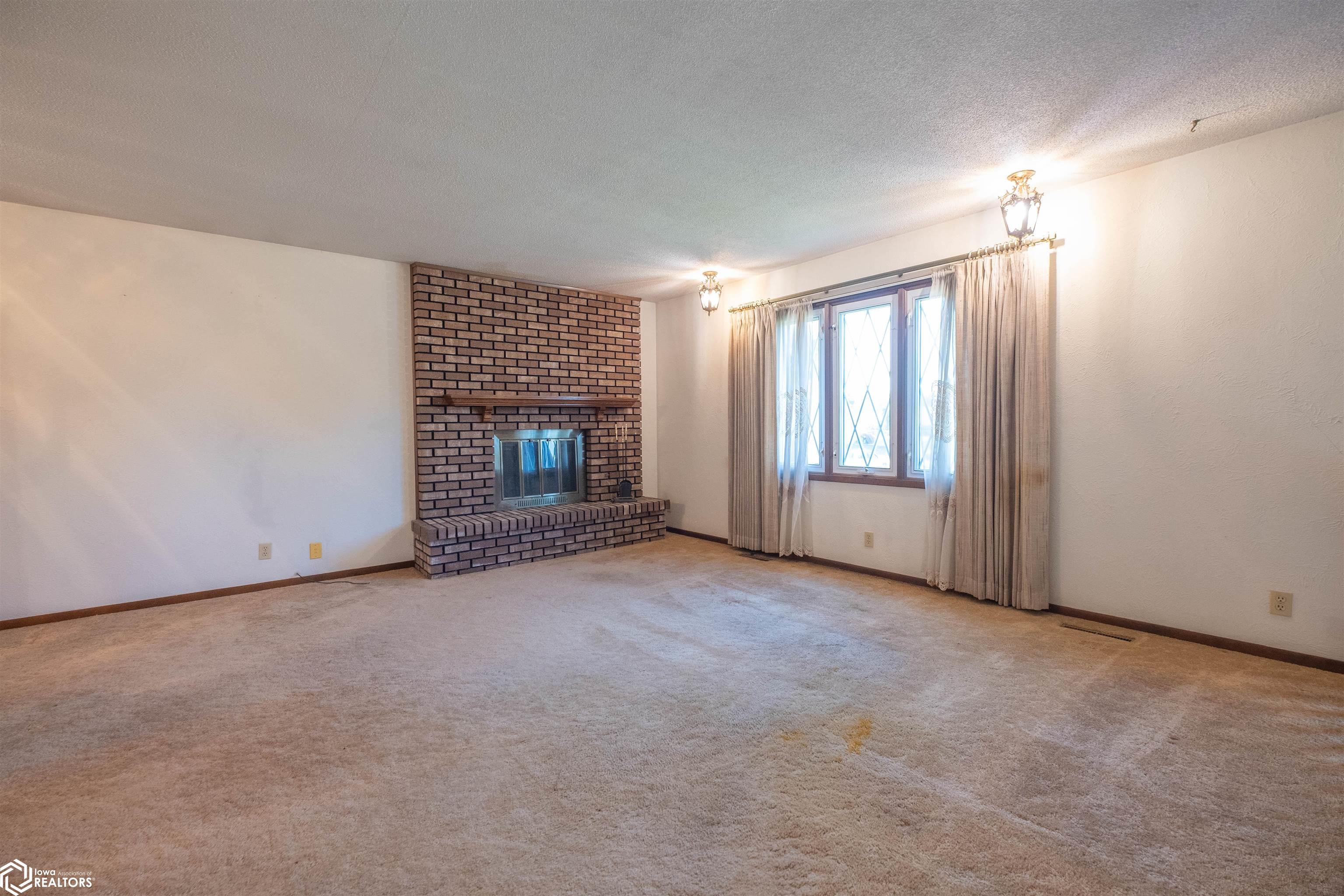 808 Henry Drive, Marshalltown, Iowa image 6