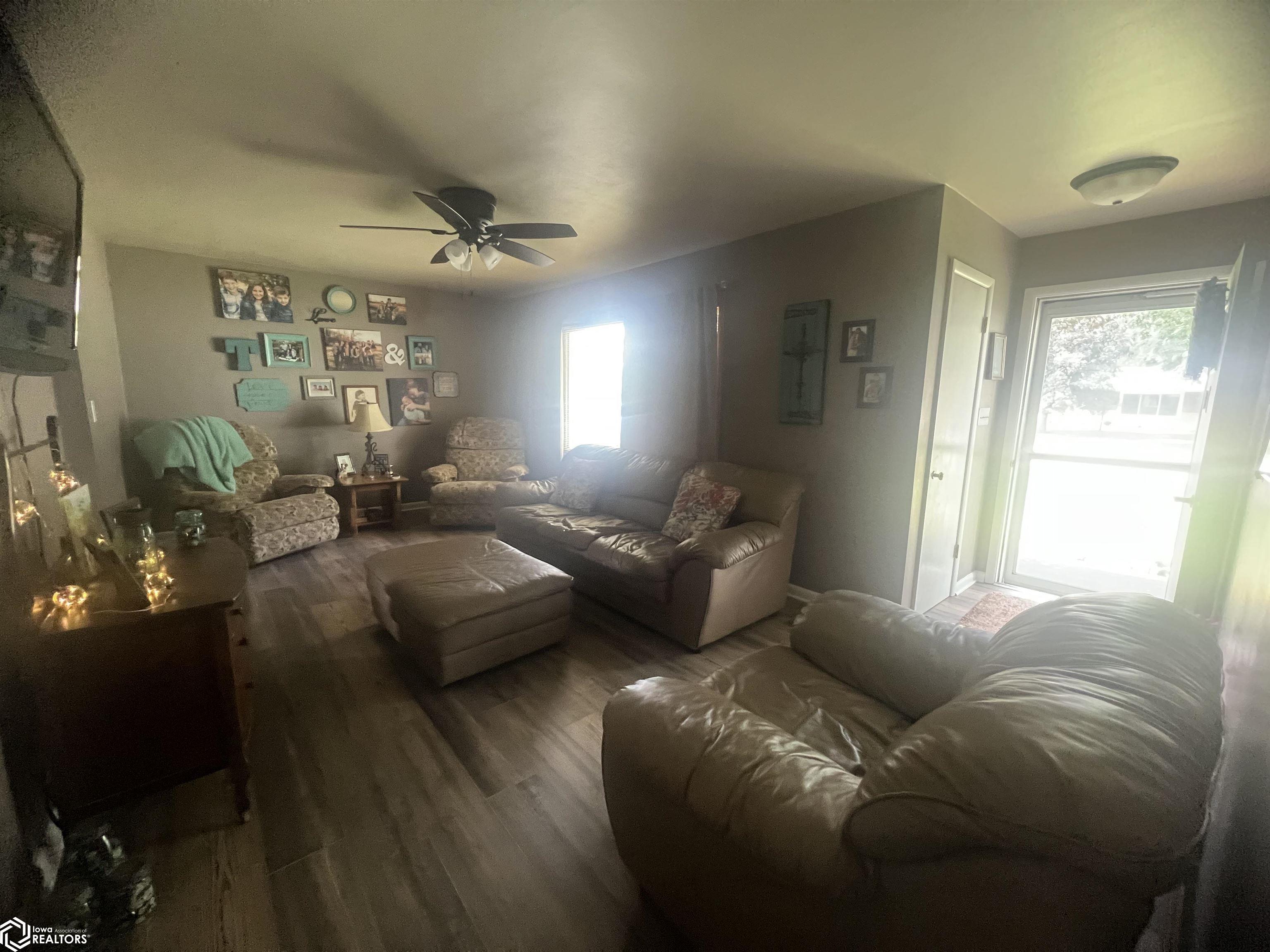 811 10th St., Humboldt, Iowa image 12