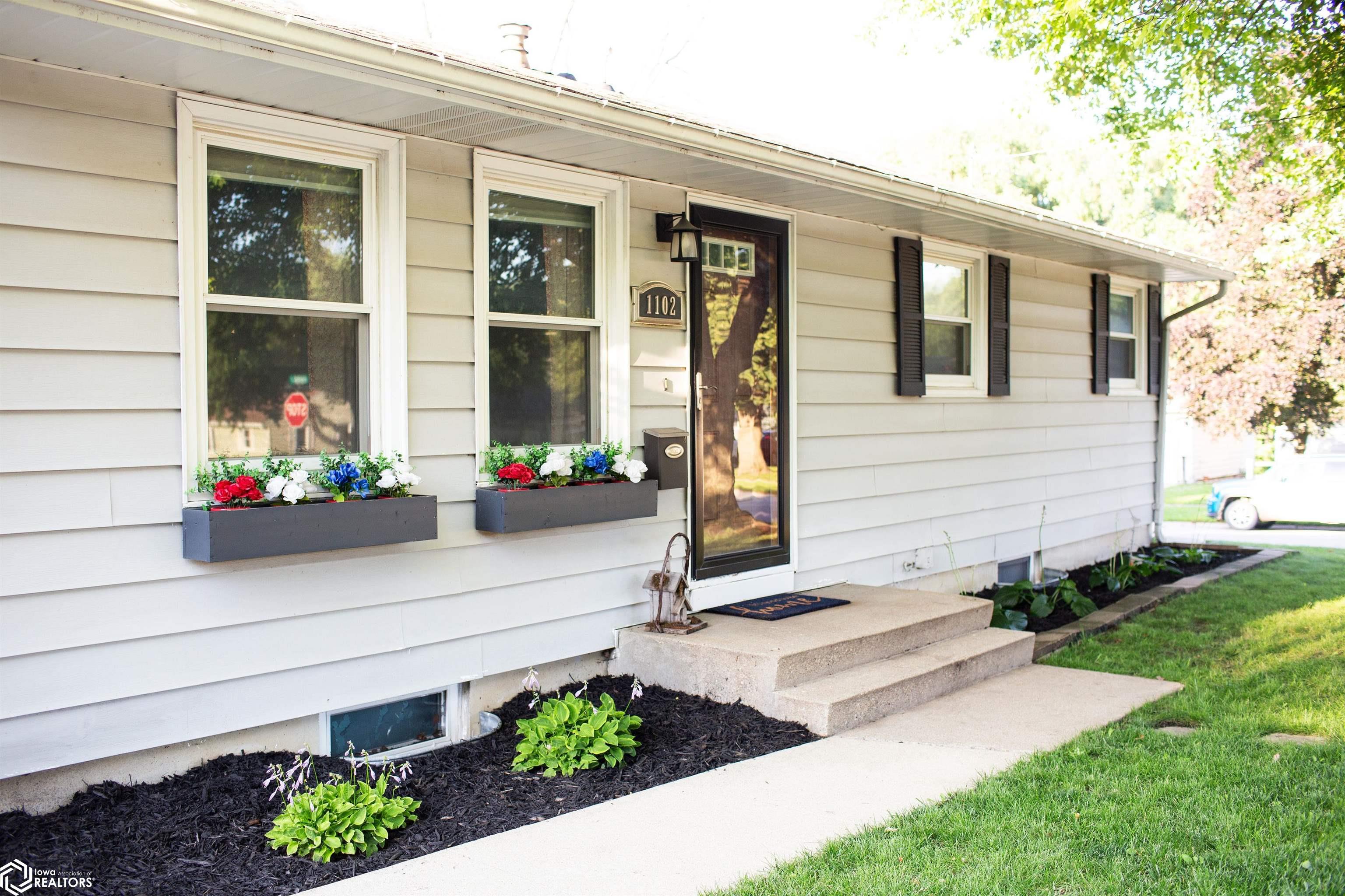 1102 Willow Lane, Iowa Falls, Iowa image 2