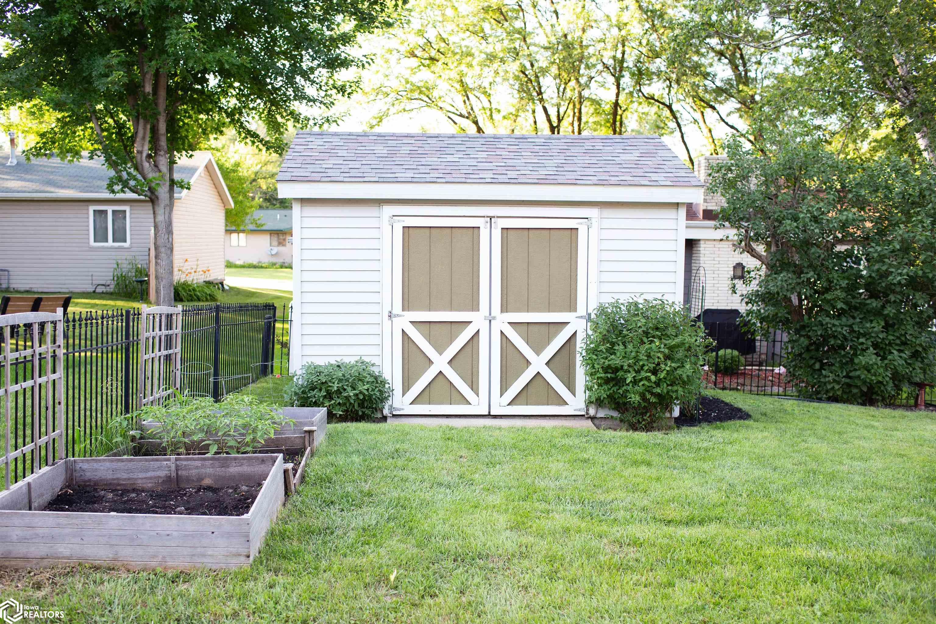 1102 Willow Lane, Iowa Falls, Iowa image 23