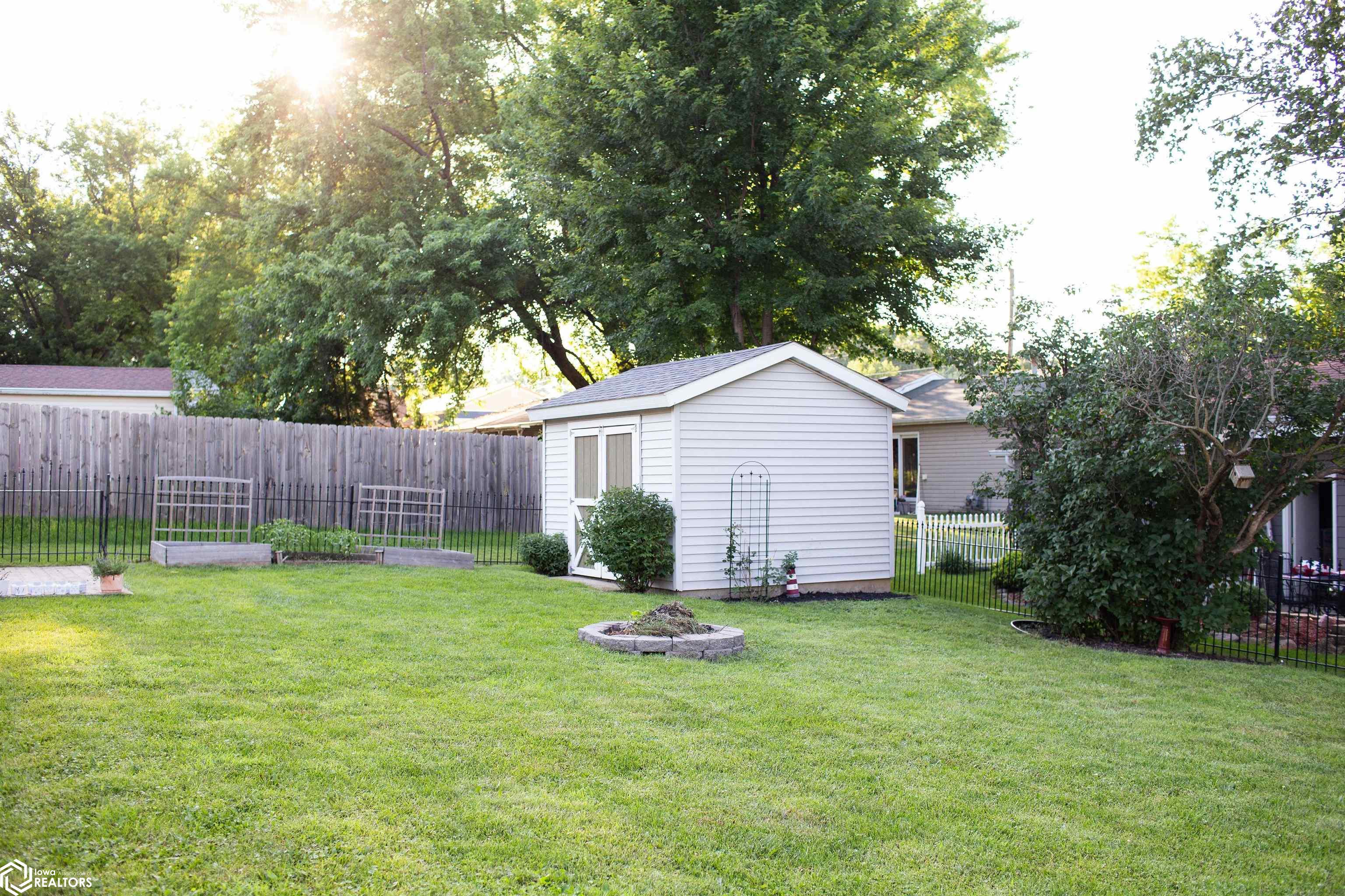 1102 Willow Lane, Iowa Falls, Iowa image 32