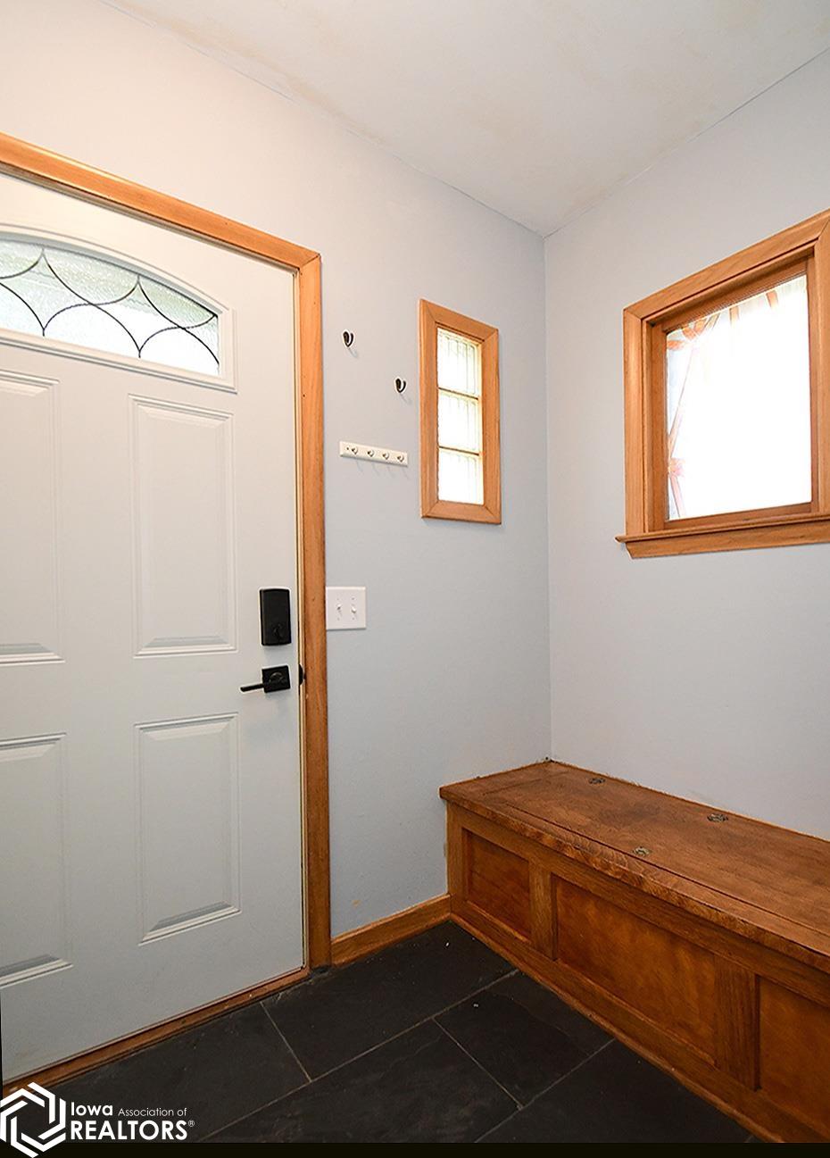 315 S Gates Street, Oakland, Iowa image 2