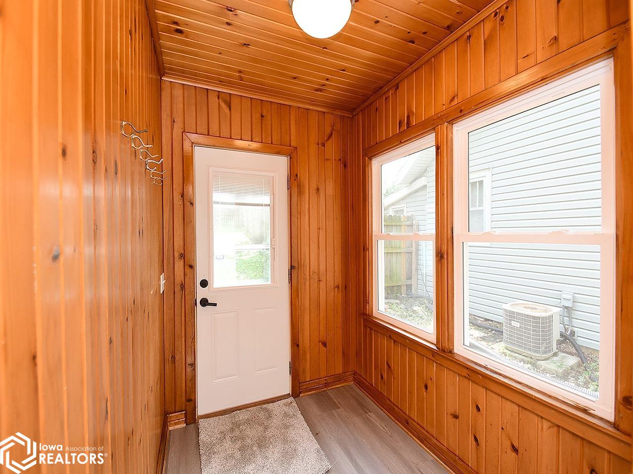 315 S Gates Street, Oakland, Iowa image 13