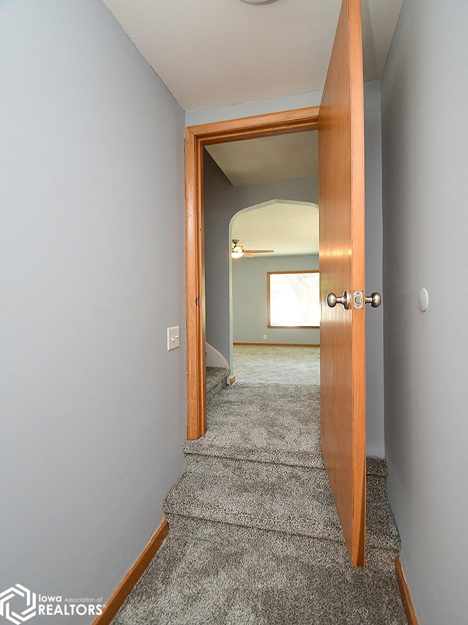 315 S Gates Street, Oakland, Iowa image 18