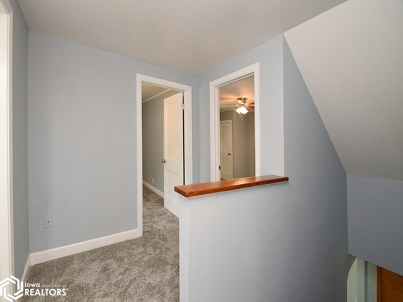 315 S Gates Street, Oakland, Iowa image 20